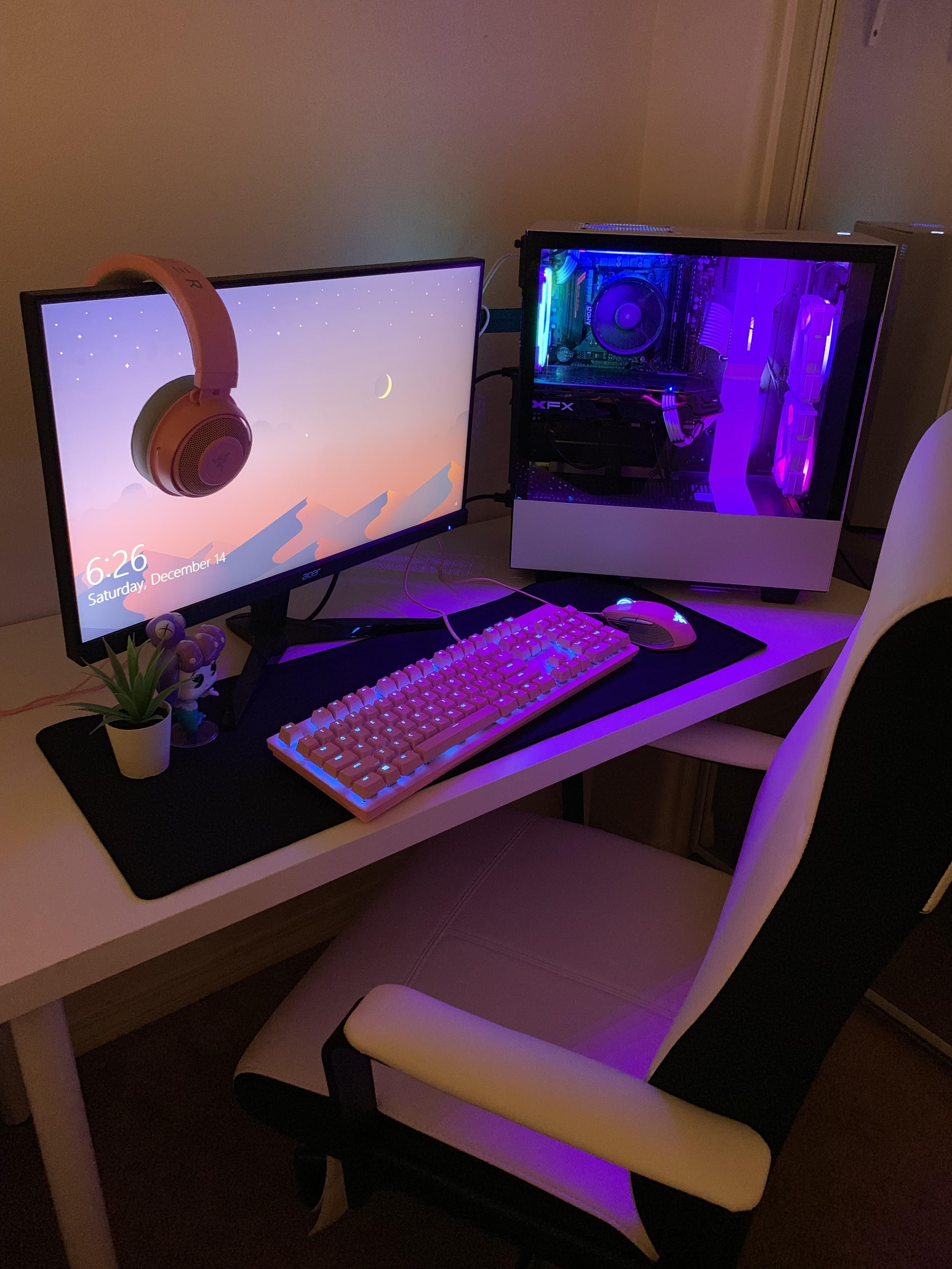 Wallpaper #Lh07LJMBlOZrFDOkAMrZ213 Bf Built Me a Setup I Love It Gaming Desk Setup Computer Gaming Room