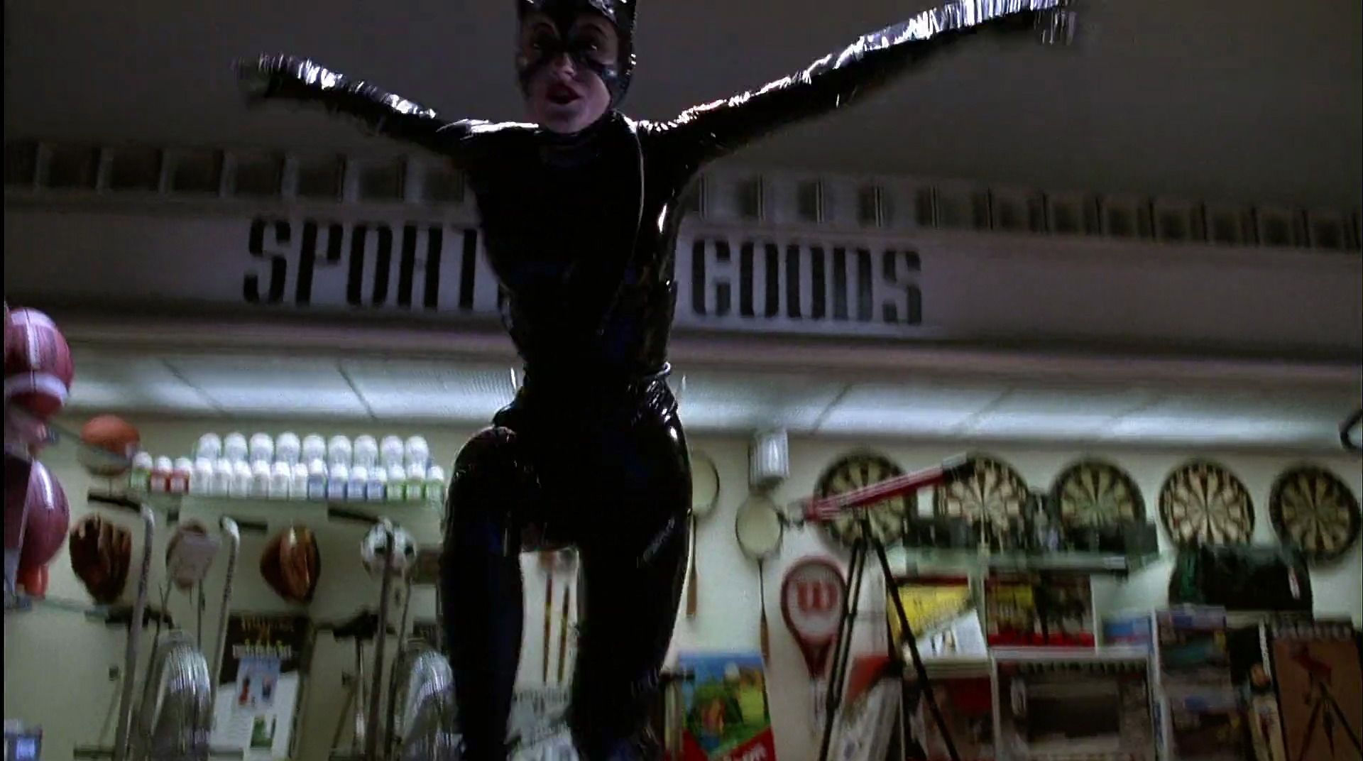 Wallpaper #4OqgVJMBlwTYPL186Qvw185 Batman Returns 1992 Movie Screencapscom Batman Returns 1992