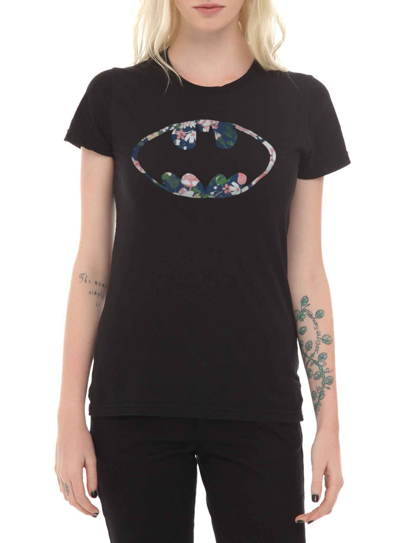 Wallpaper #XWcG-pIBSpphPi3-vI8d101 DC Comics Batman Floral Logo Girls T Shirt Hot Topic Capricorn Girl