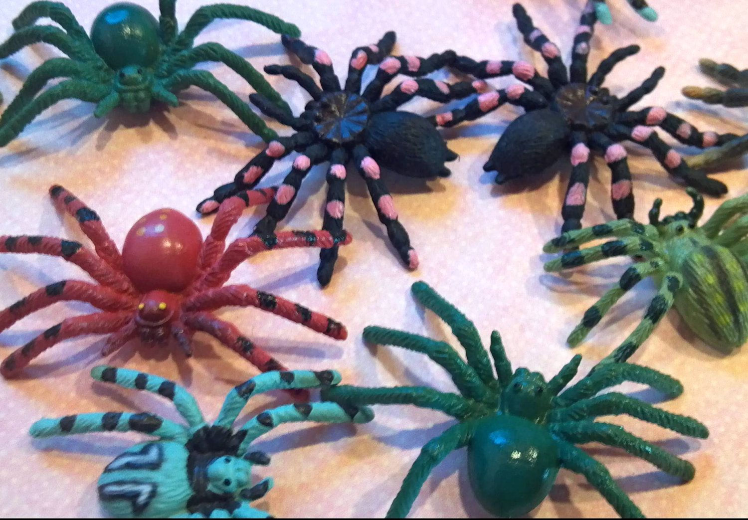 Wallpaper #1fQOOpMBKFX8bn3r-3cr91 4 Rubber Miniature Toy Spiders Halloween Craft Supplies Etsy