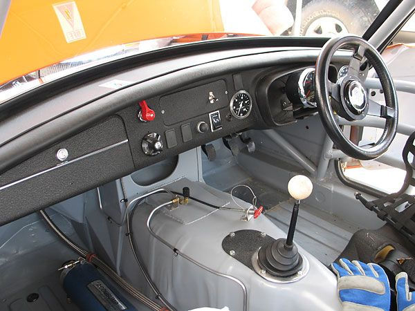 Wallpaper #07mu3ZIBJvJKYCmE-AGU155 Storm Fields 1972 Factory Mgb GT V8 Race Car Number 428 in 2021