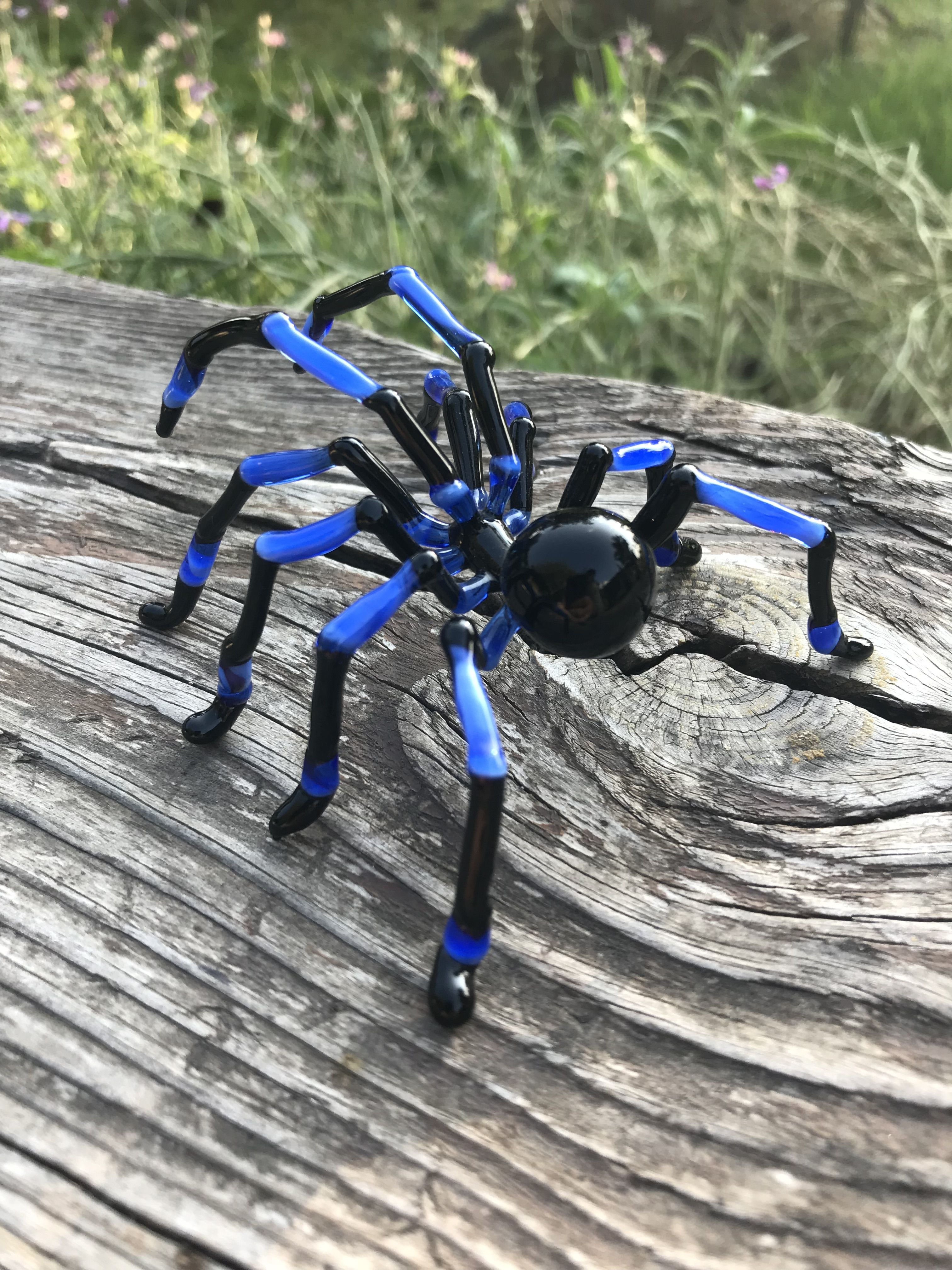 Wallpaper #H_SpOZMBKFX8bn3rSXeg266 Glass Spider Figurine by Glass Symphony Halloween Gift Art Glass