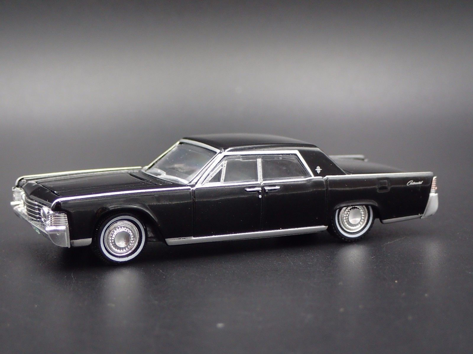 Wallpaper #e1729 Rare 118 Dealer Edition Lincoln Nautilus Blue Diecast Car Model