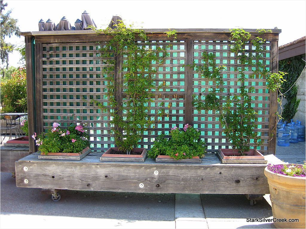 Wallpaper #21B61 20 Outdoor Privacy Screen with Planter Box