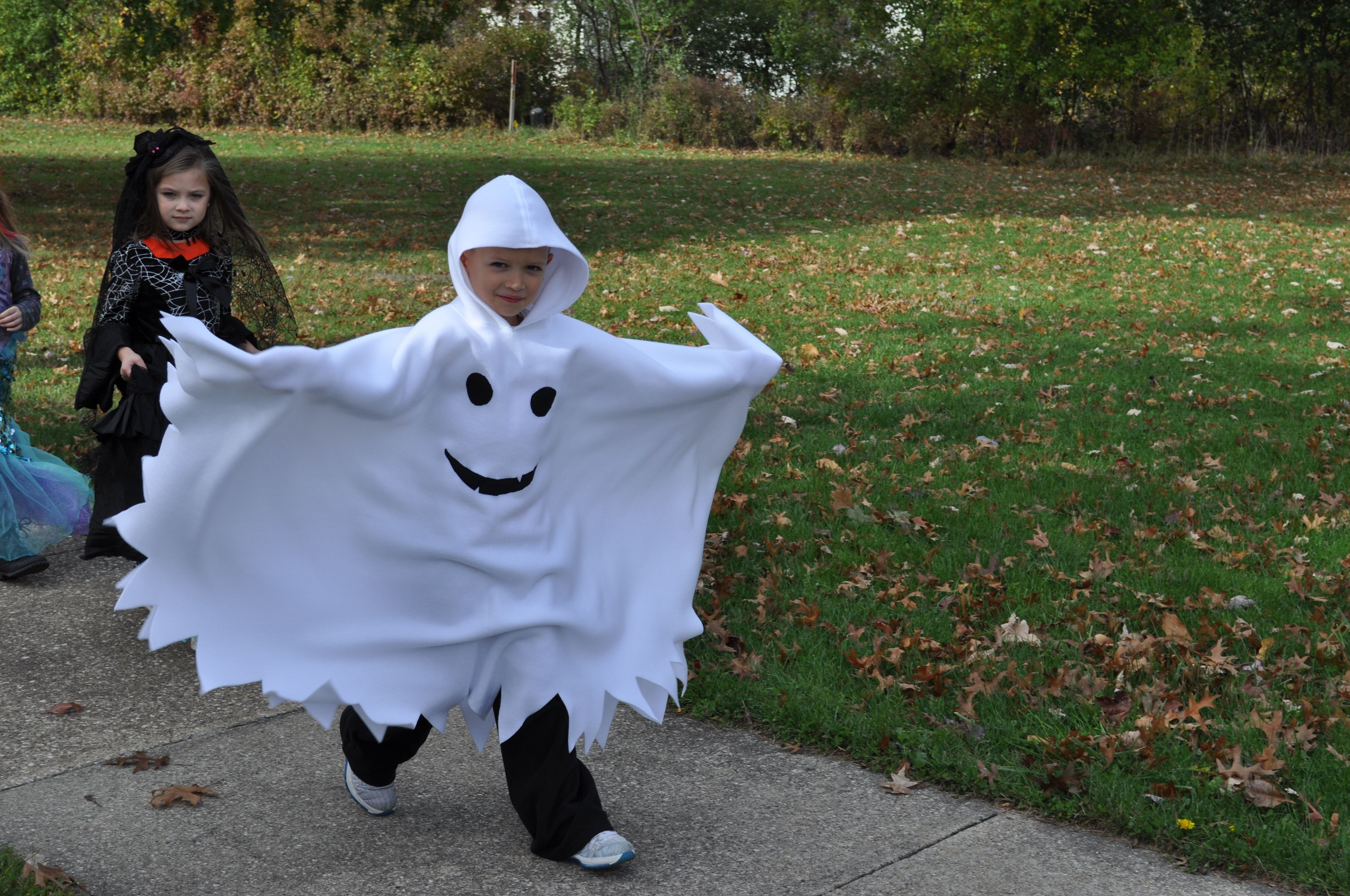 Wallpaper #wfSBOpMBKFX8bn3rbnjV253 What an Awesome Ghost Costume Fleece with Hood Simple and Warm