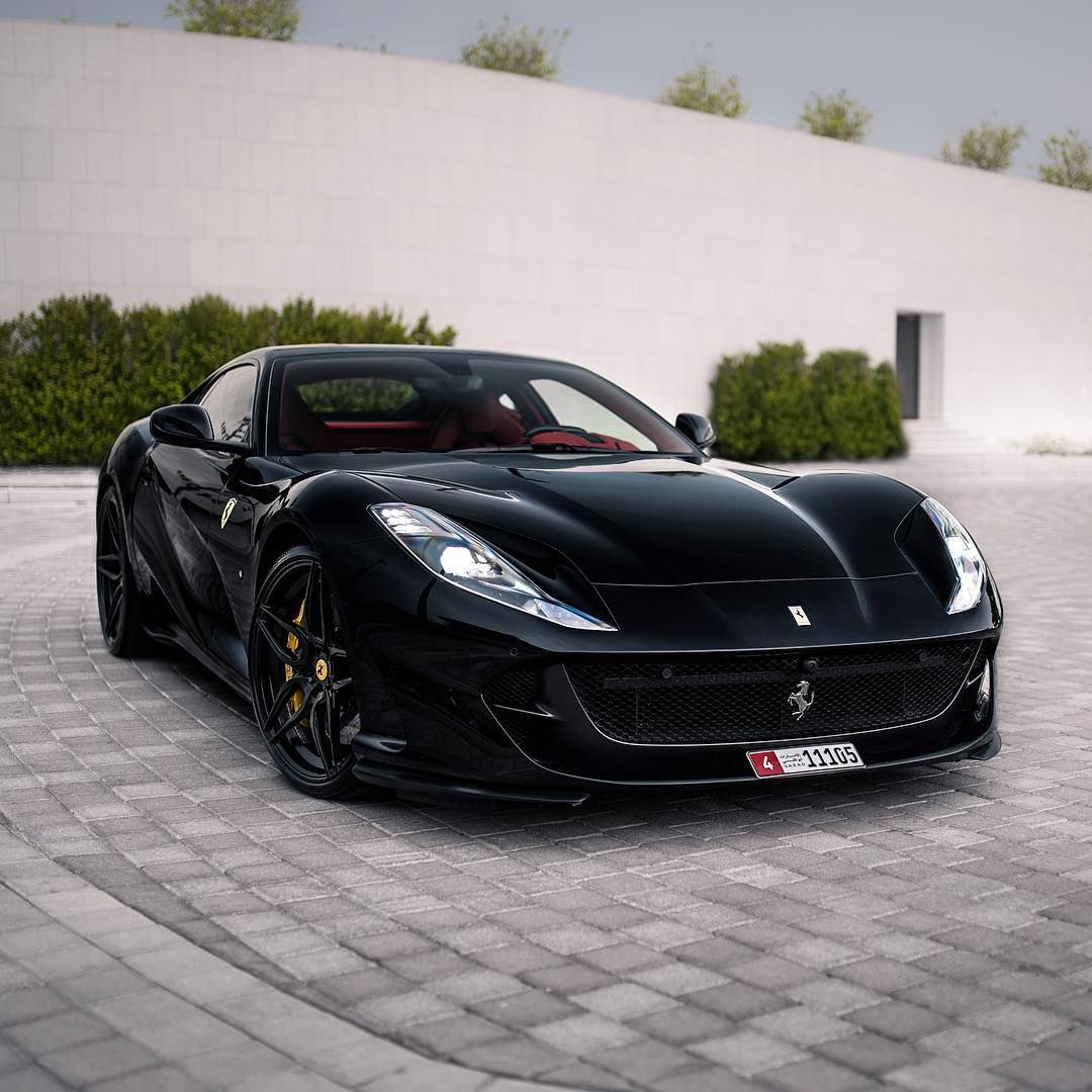 Wallpaper #ne_CTJMBMN-XEVvVxD6D219 Ferrari 812 Superfast Bilar