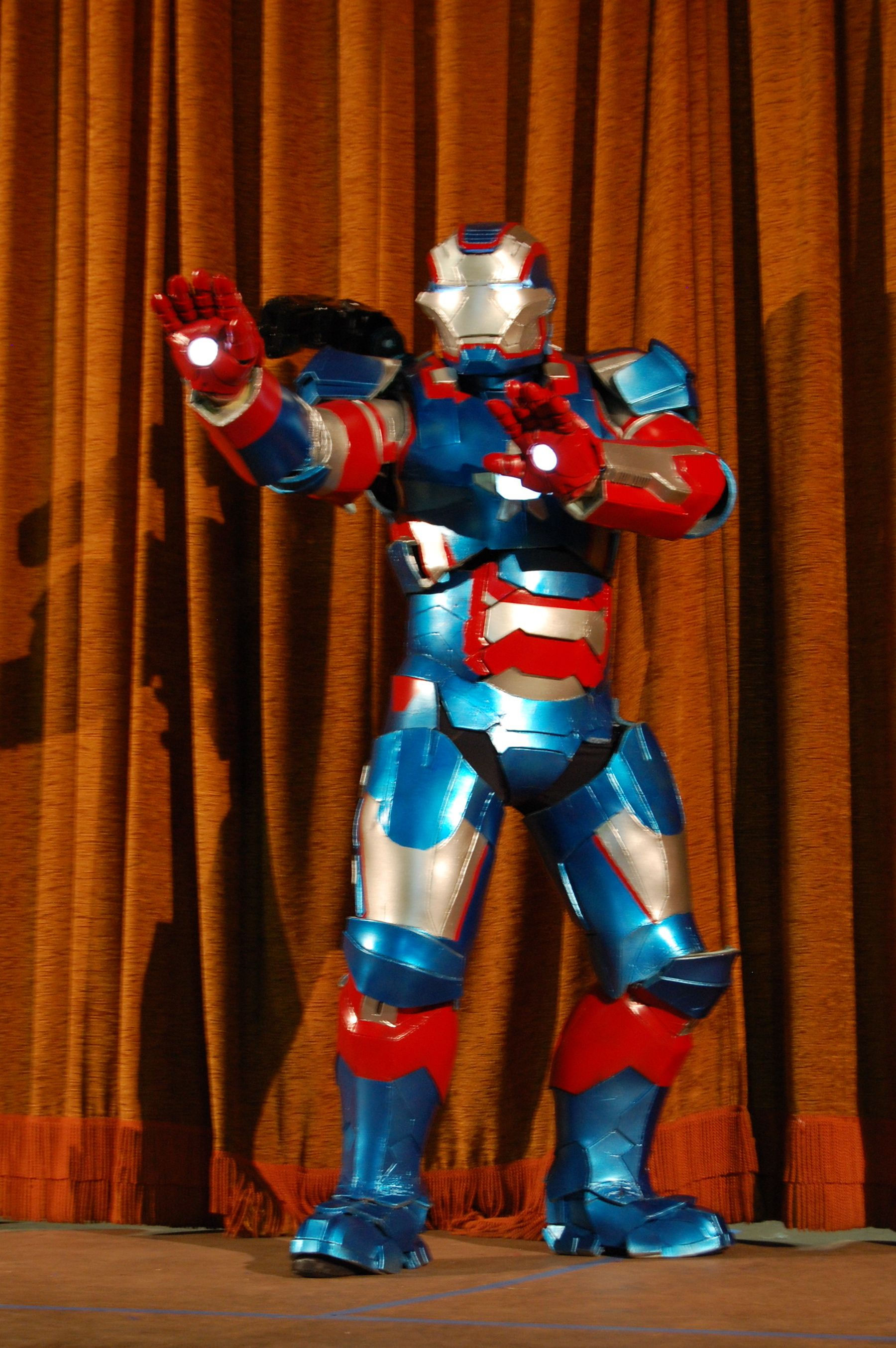 Wallpaper #dn2B8Y4Bnwiau_P6cglk42 Iron Patriot at the Acg Ball 2013 Acg Cosplay Iron