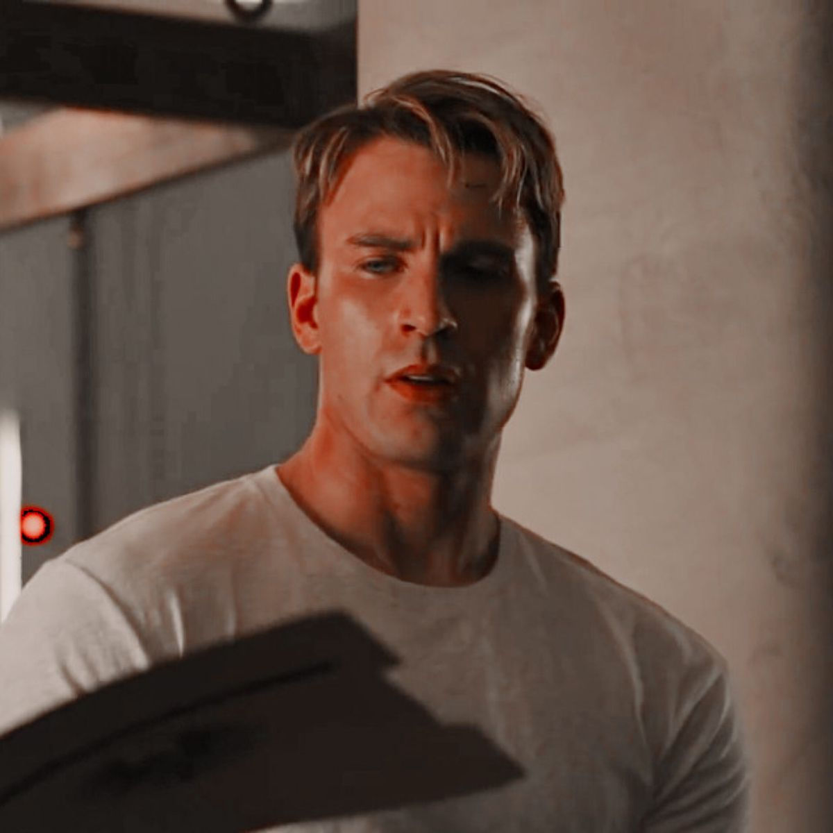 Wallpaper #N3Qvw44B_8f4nGFayHDM7 Hashtags MCU Marvel Steve Rogers Steverogers Marvelavengers
