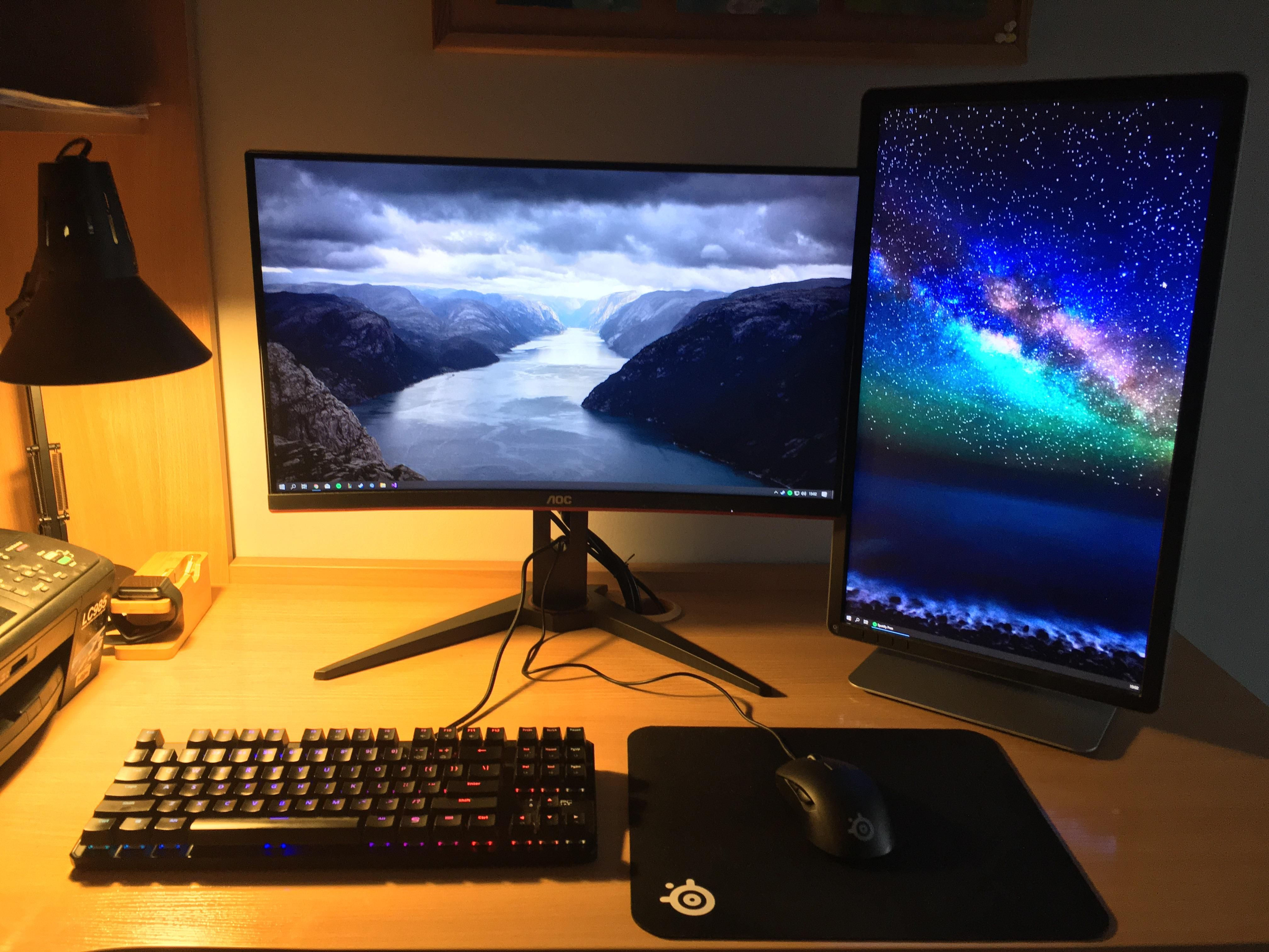 Wallpaper #lkItPZMBOBpx0Nhms8O1188 Epic Dual Monitor Desktop Setup in Living Room Blog Name