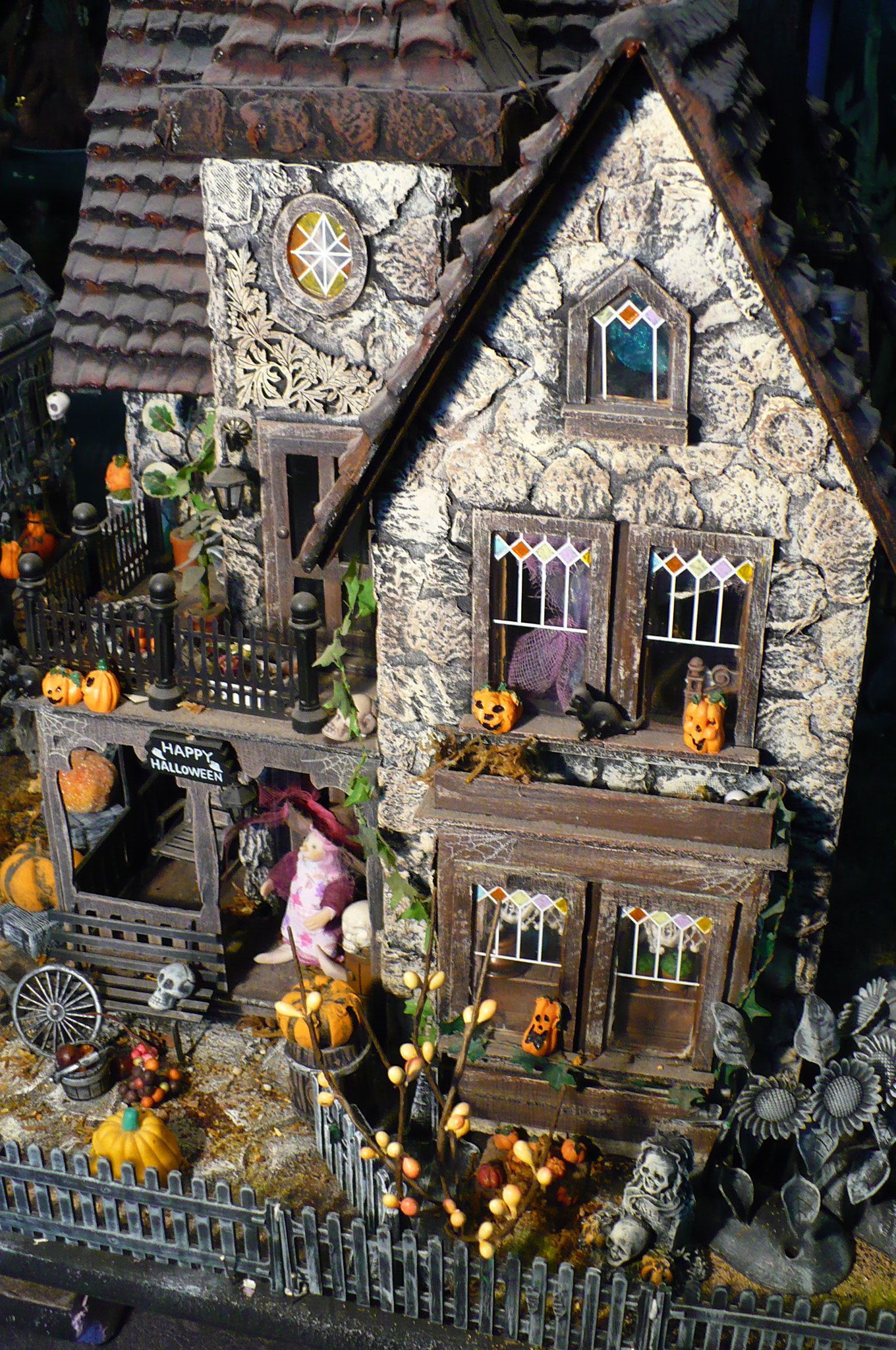 Wallpaper #3cf96 Haunted House Props 2024 Turn Your Home into a Haunt with Halloween