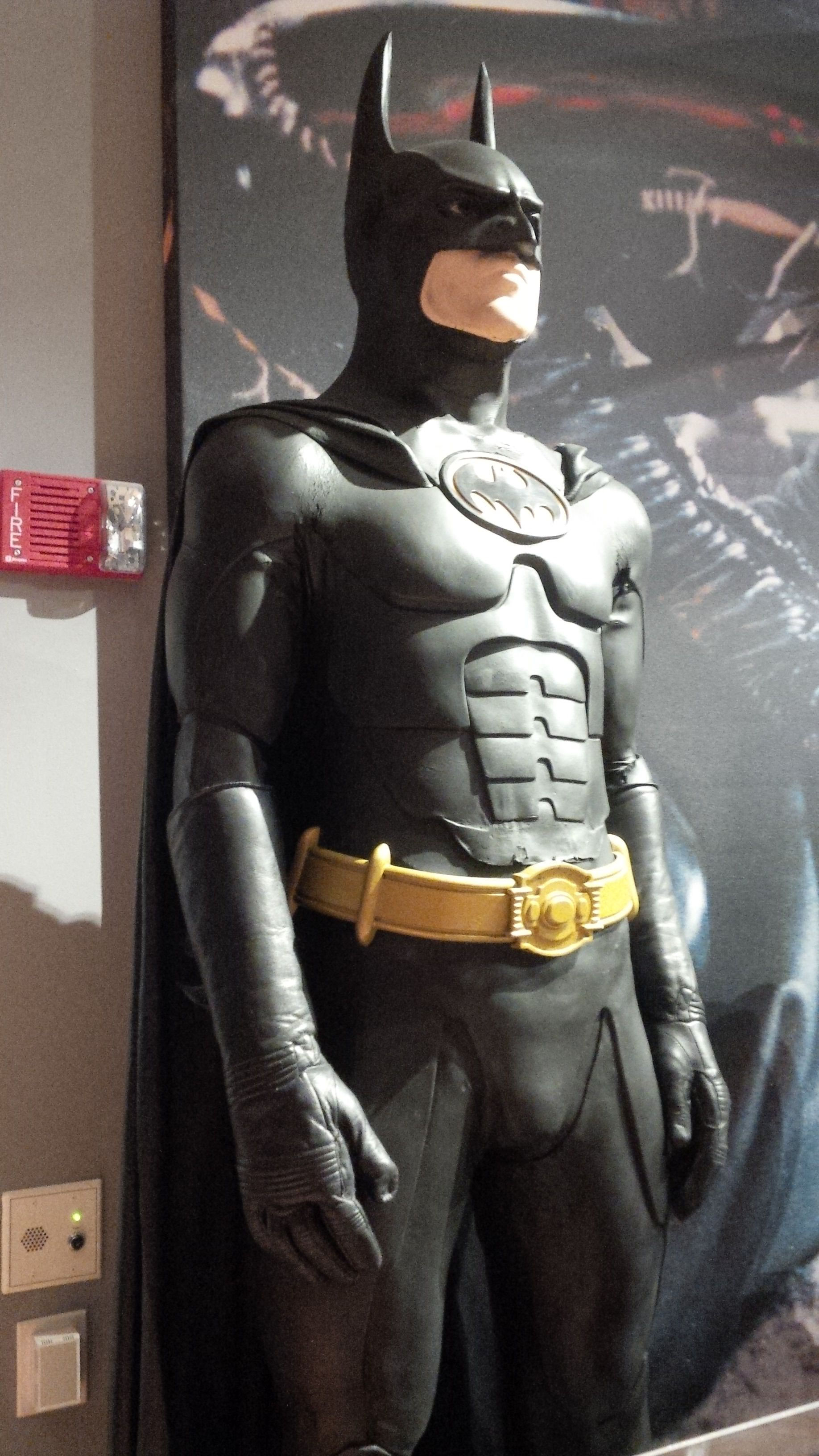 Wallpaper #4OqgVJMBlwTYPL186Qvw295 Batman Returns Costume Warner Bros Studio Tour Batman Robin