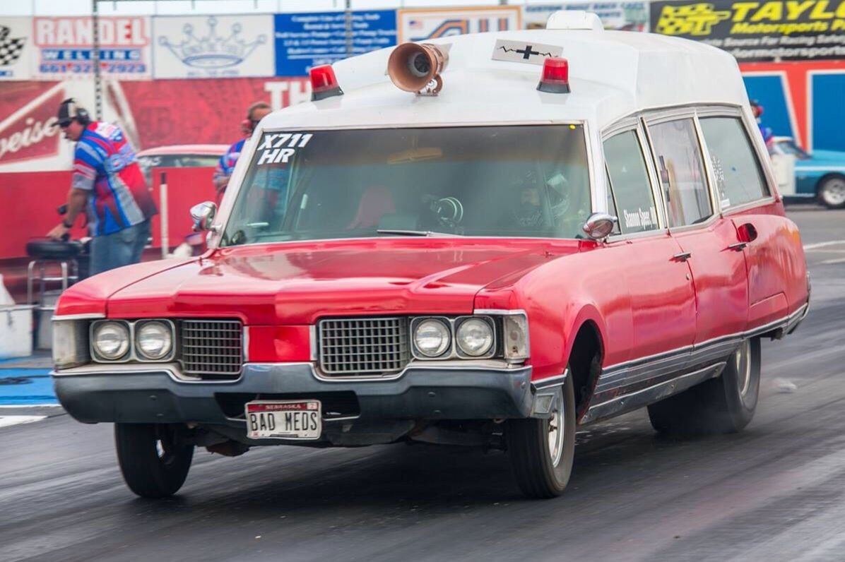 Wallpaper #cBmNN48BtGB6xQ78J6aB39 Vintage Oldsmobile 98 Ambulance Drag Racing Rescue Vehicles