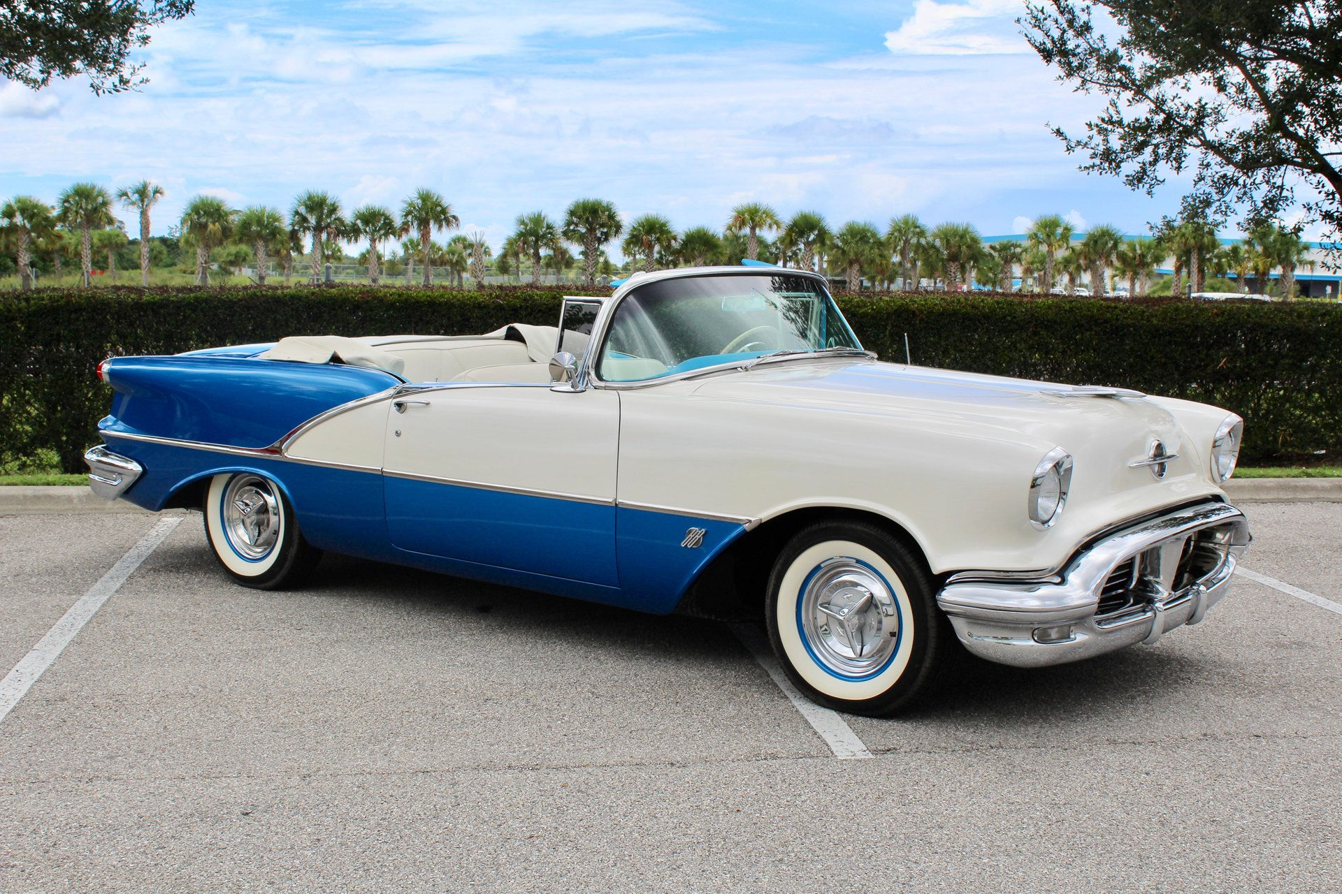Wallpaper #KywmSZMB0E1QgA7wkvJ-164 1956 Oldsmobile 88 Classic Cars of Sarasota