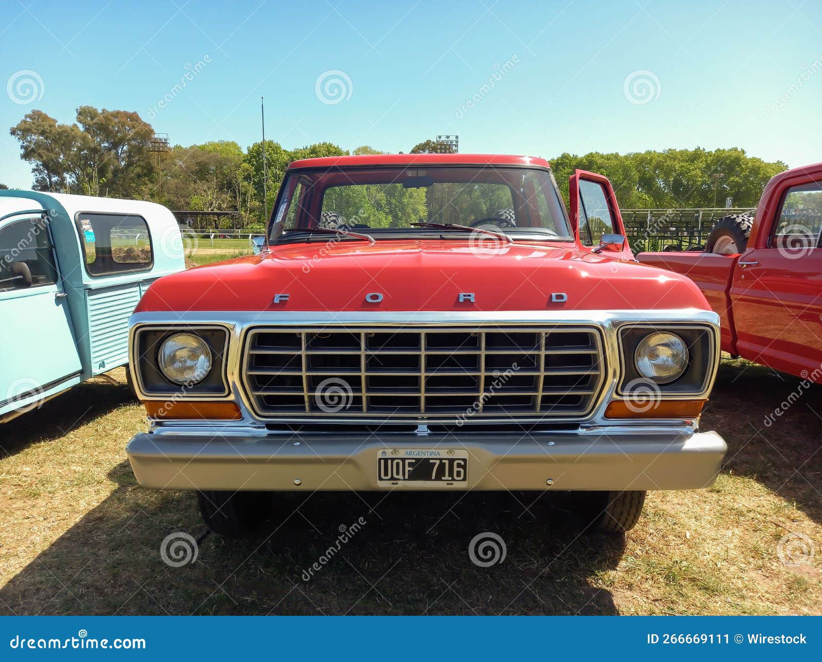 Wallpaper #7p2AM5MBgczKmuyaQfR_15 Old Red 1979 Ford F 100 Pickup Truck in the Countryside Nature