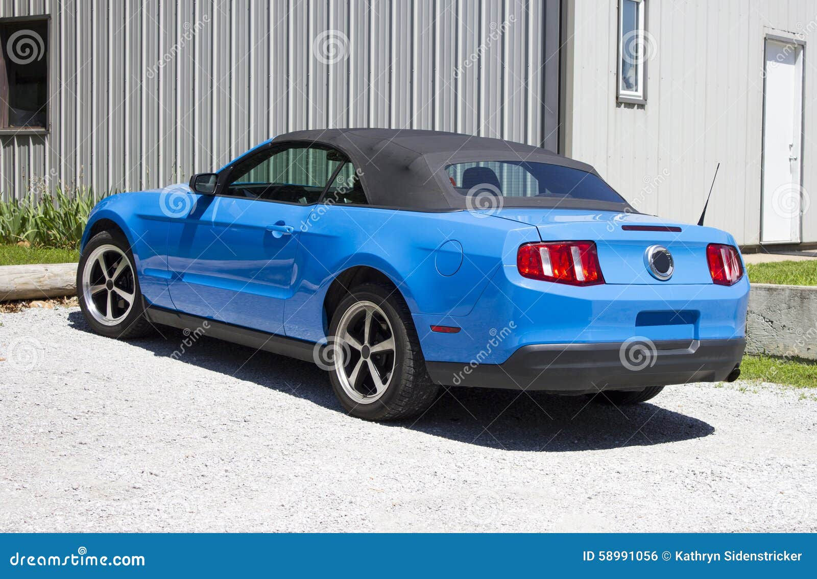 Wallpaper #VnfFJpMB-pgBXx60zKPD70 2014 Mustang Grabber Blue Convertible Stock Photo Image of Automobile