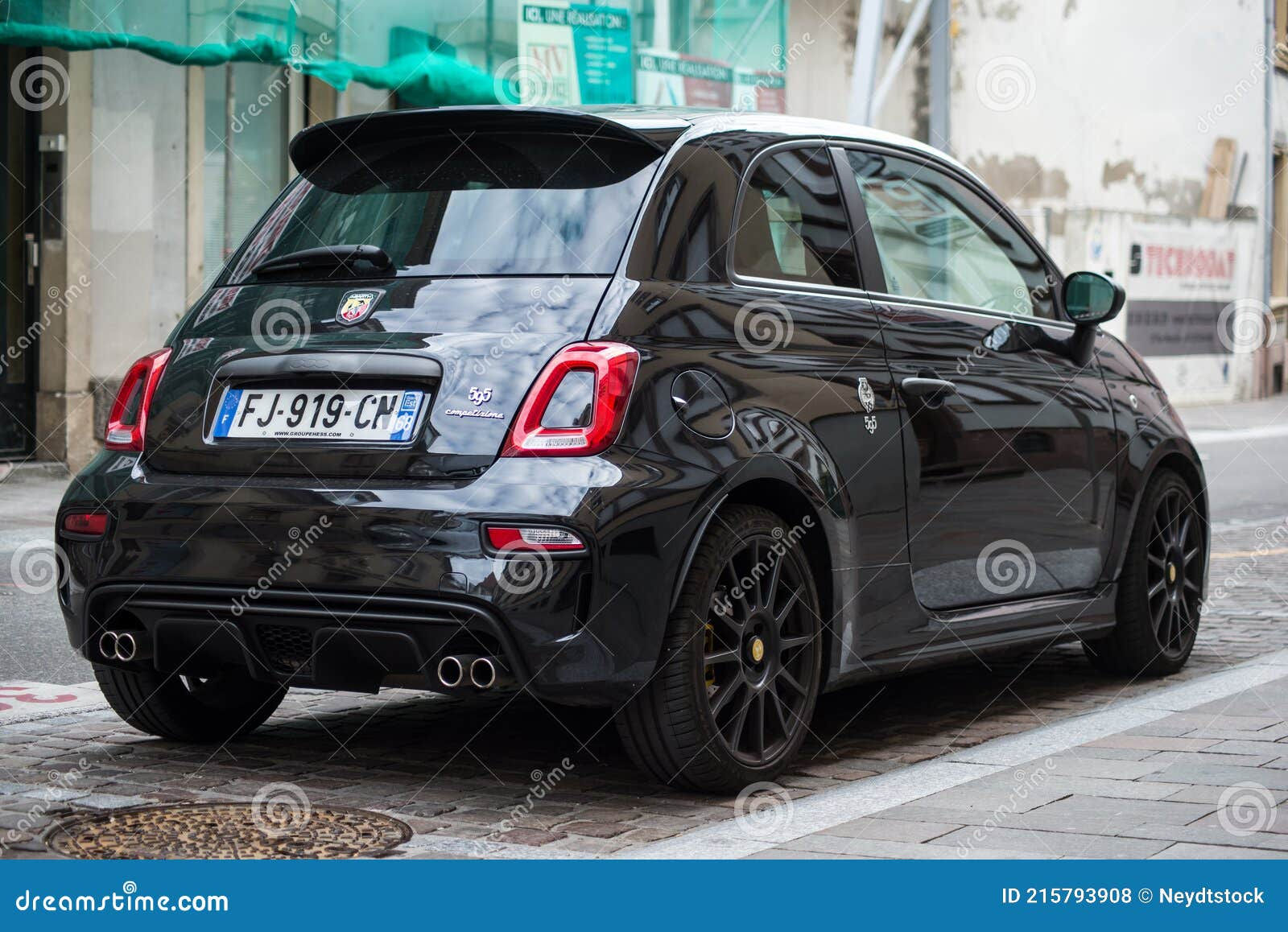 Wallpaper #a819a Front View of Black Fiat 500 Abarth Parked in the Street Editorial