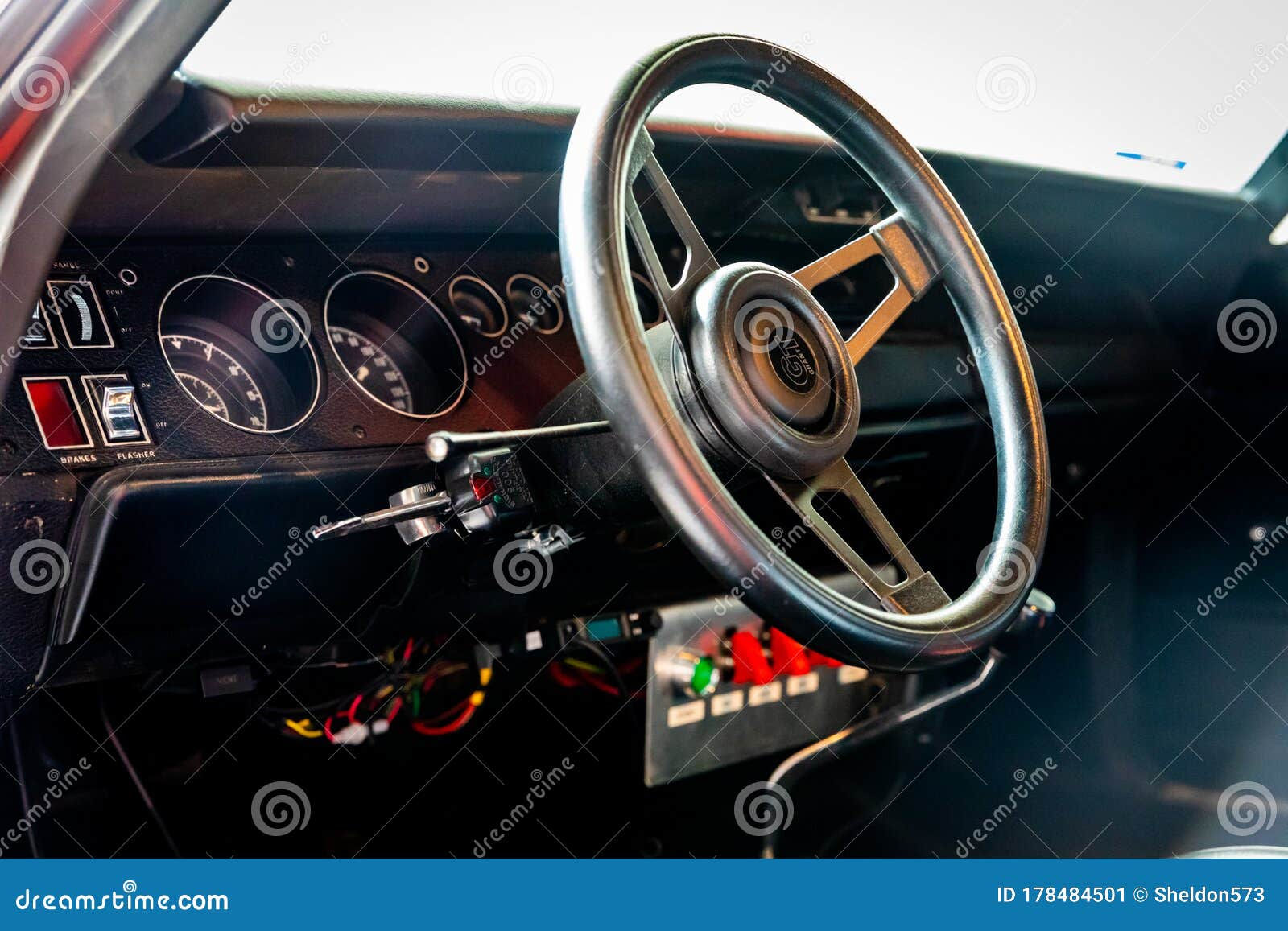 Wallpaper #vQNOZpMBpyOg8YnEcNog159 A Muscle Car Interior Editorial Photo Image of 1970 178484501