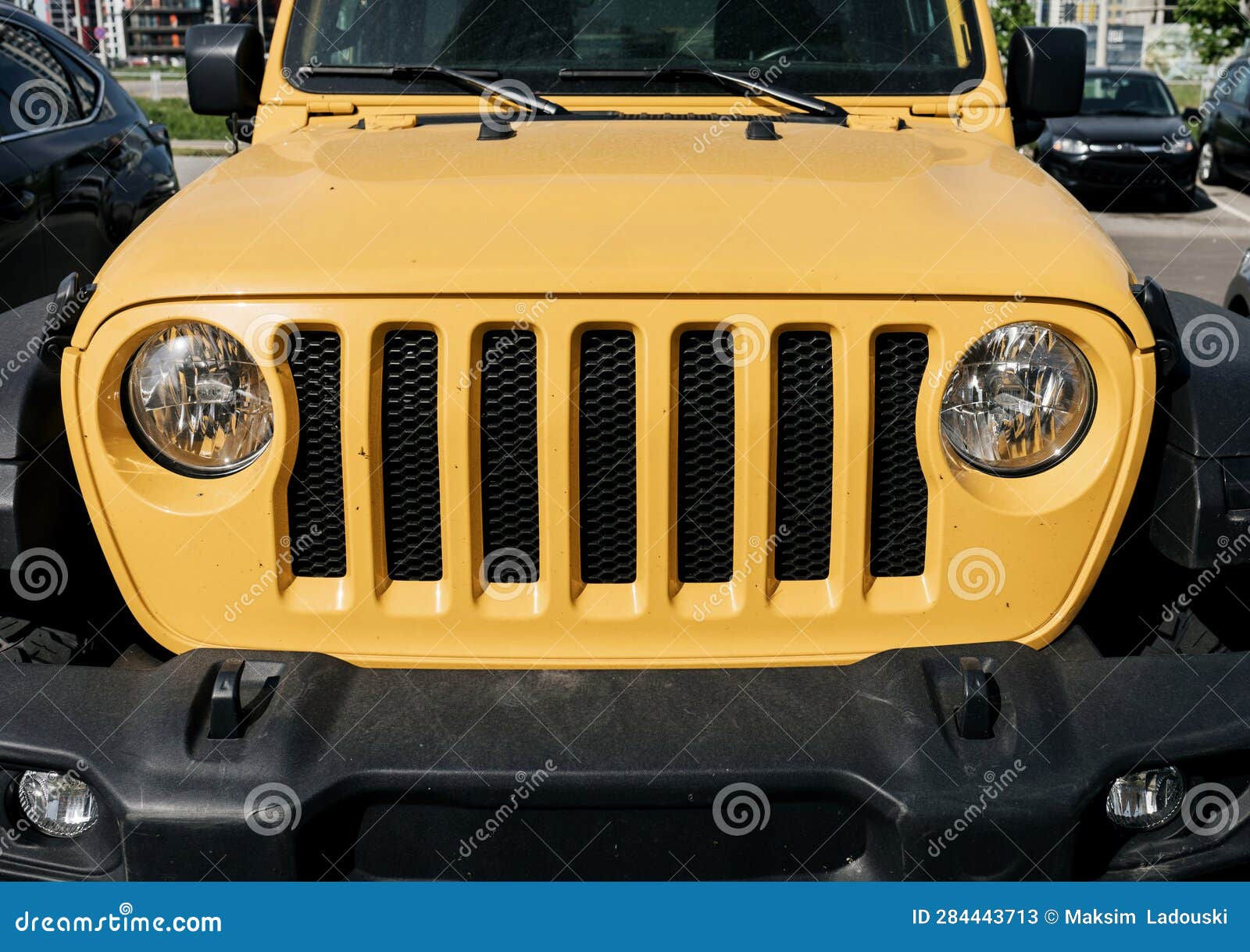 Wallpaper #GeqjVZMBlwTYPL18_Q4T66 Mid Size SUV Jeep Wrangler Editorial Stock Photo Image of Wrangler