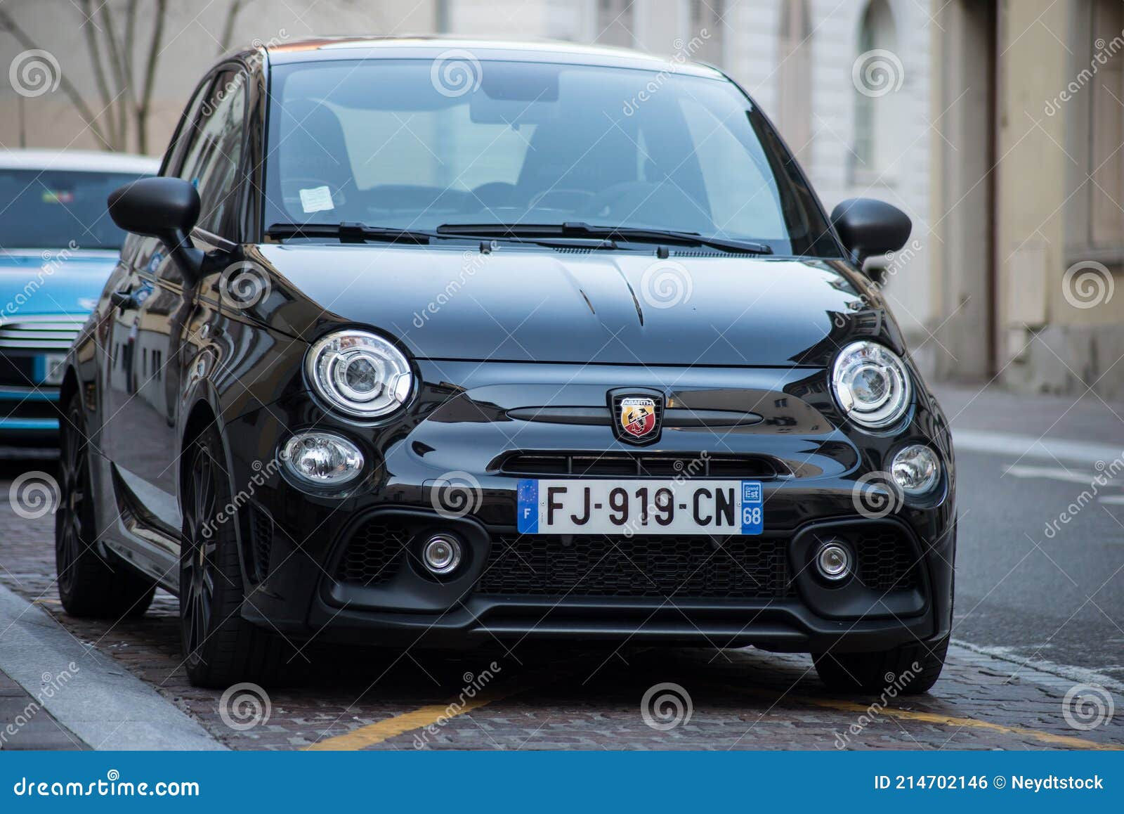 Wallpaper #a819a Front View of Black Fiat 500 Abarth Parked in the Street Editorial