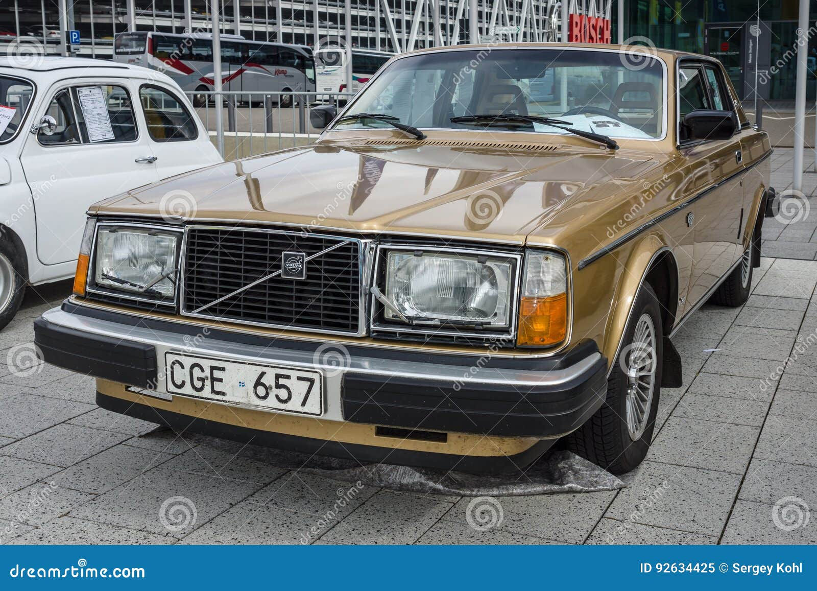 Wallpaper #W0CcMJMBJhL2WPba7cI285 Mid Size Luxury Car Volvo 262c by Bertone 1979 Editorial Image