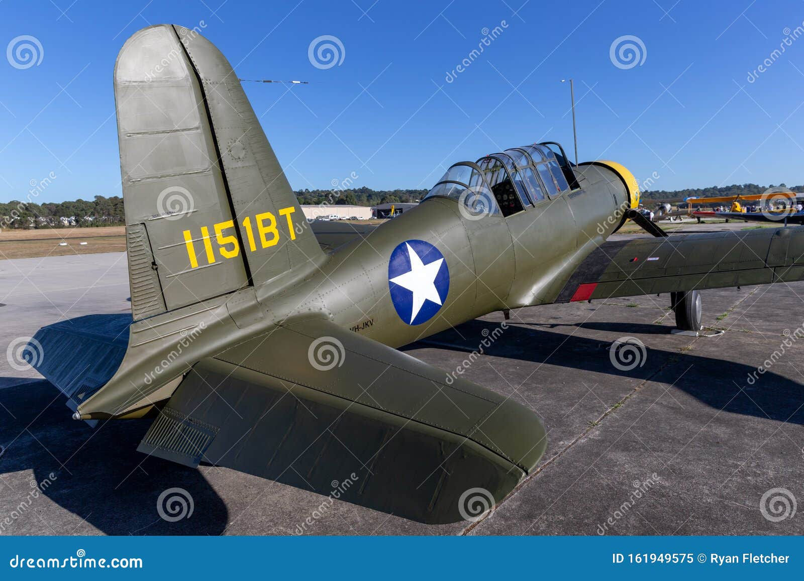 Wallpaper #35yD4ZIBZHQxiYar9Lt0199 Vultee Bt 13a Valiant Trainer Aircraft Used During World War Ii by the