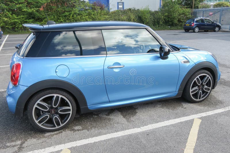 Wallpaper #gLmh3pIBJvJKYCmE_gbY134 Light Blue Mini Cooper Editorial Photo Image of Britain 118566066