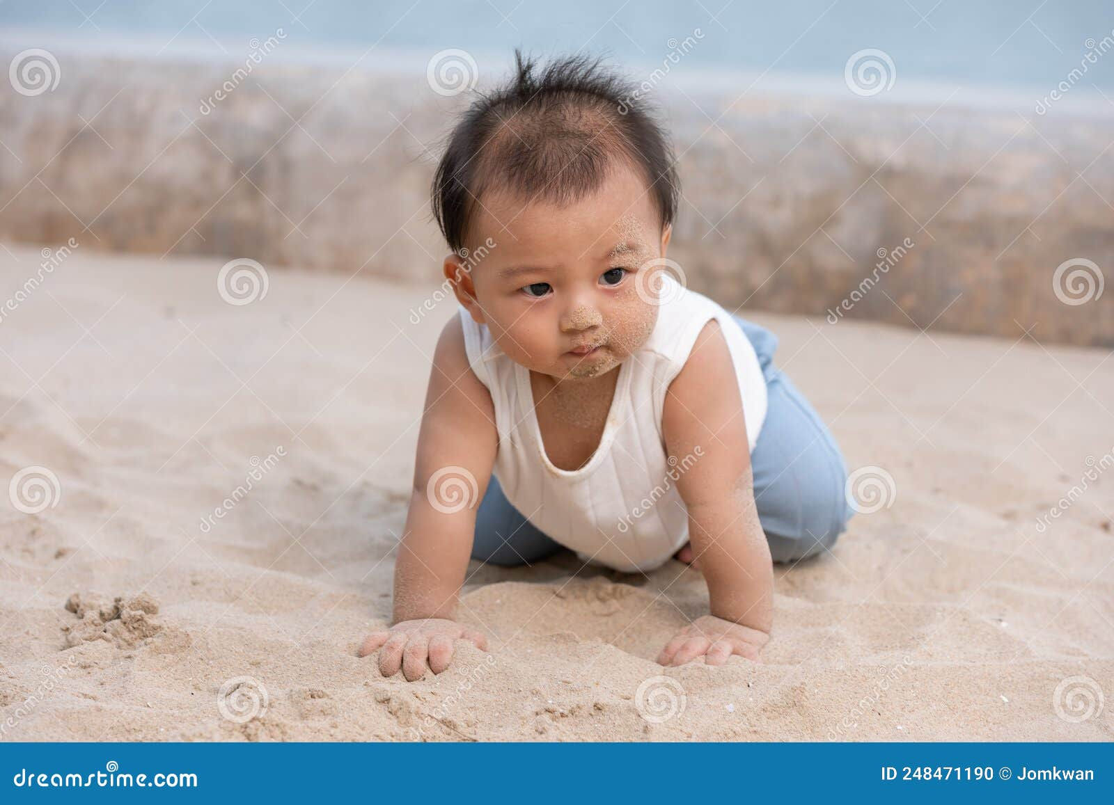 Wallpaper #9mdFCpMBSpphPi3-NNO0317 Healthy Asian Baby Toddler Crawling on the Beach to Learn to Crawl