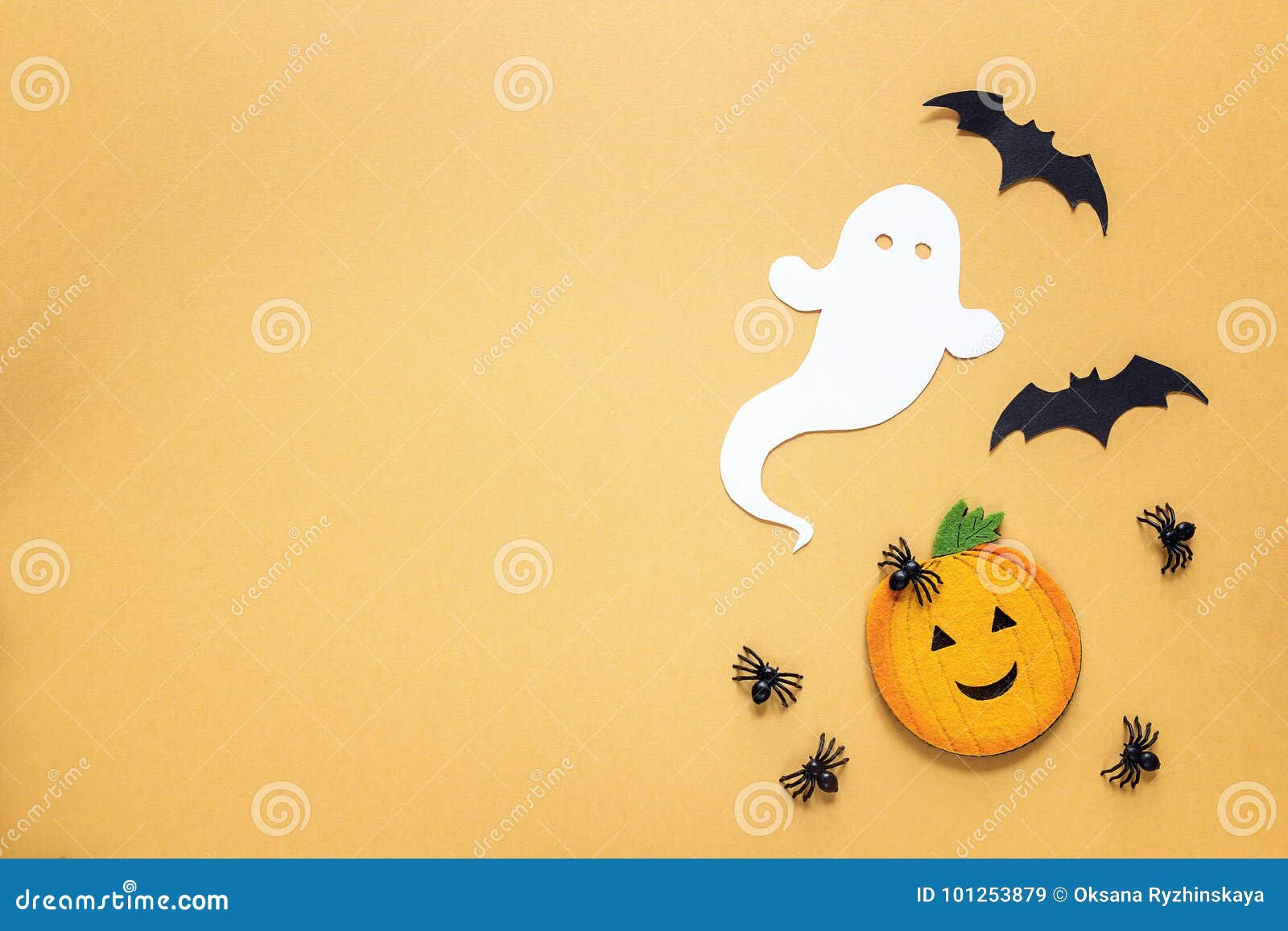 Wallpaper #g_RLOZMBKFX8bn3rLHYG426 Halloween Background with Decorative Pumpkin Ghost Spiders and Stock