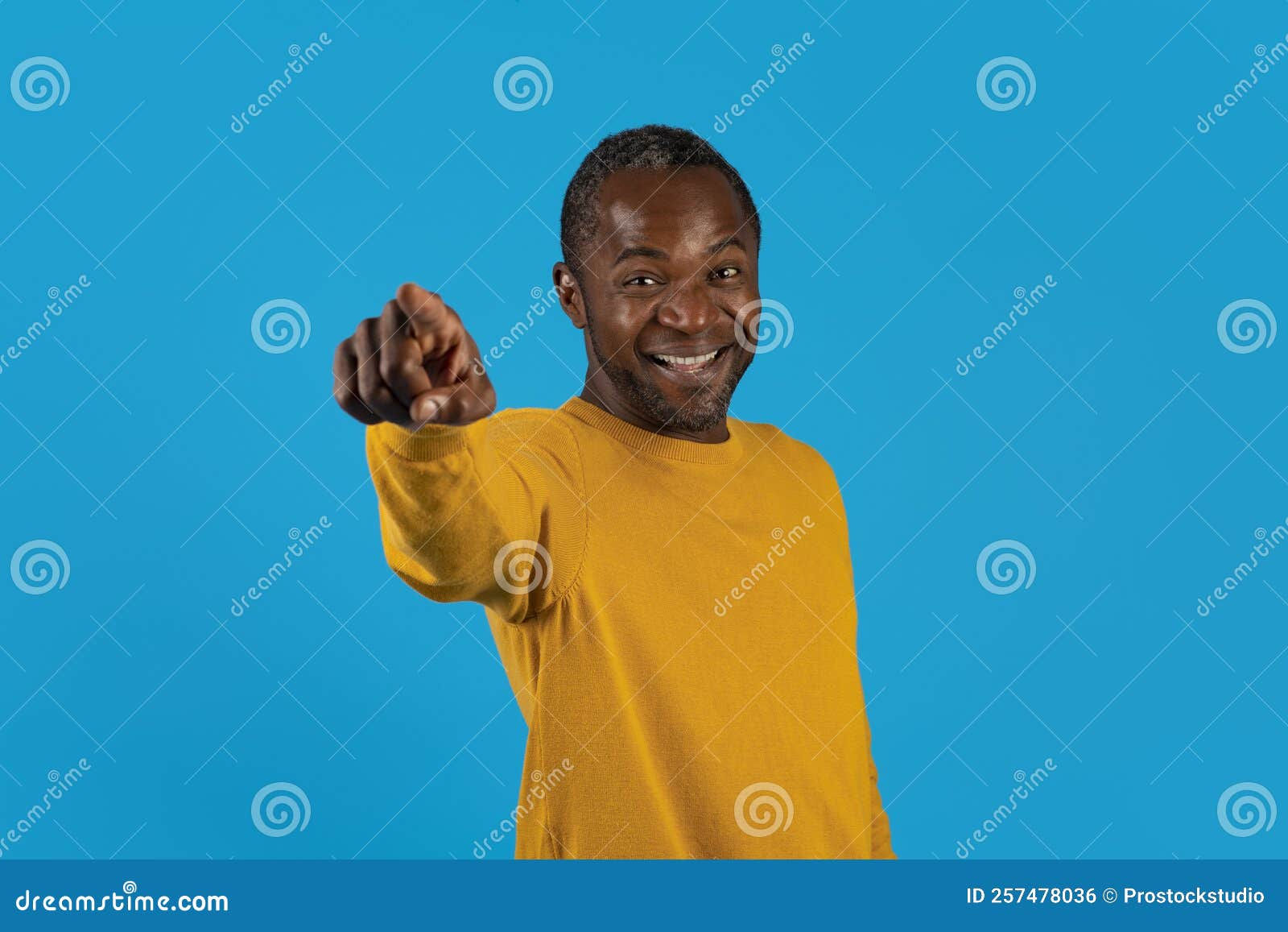 Wallpaper #IWf6_JIBSpphPi3-lZoB54 Positive Black Man Pointing at Camera and Smiling Stock Photo Image