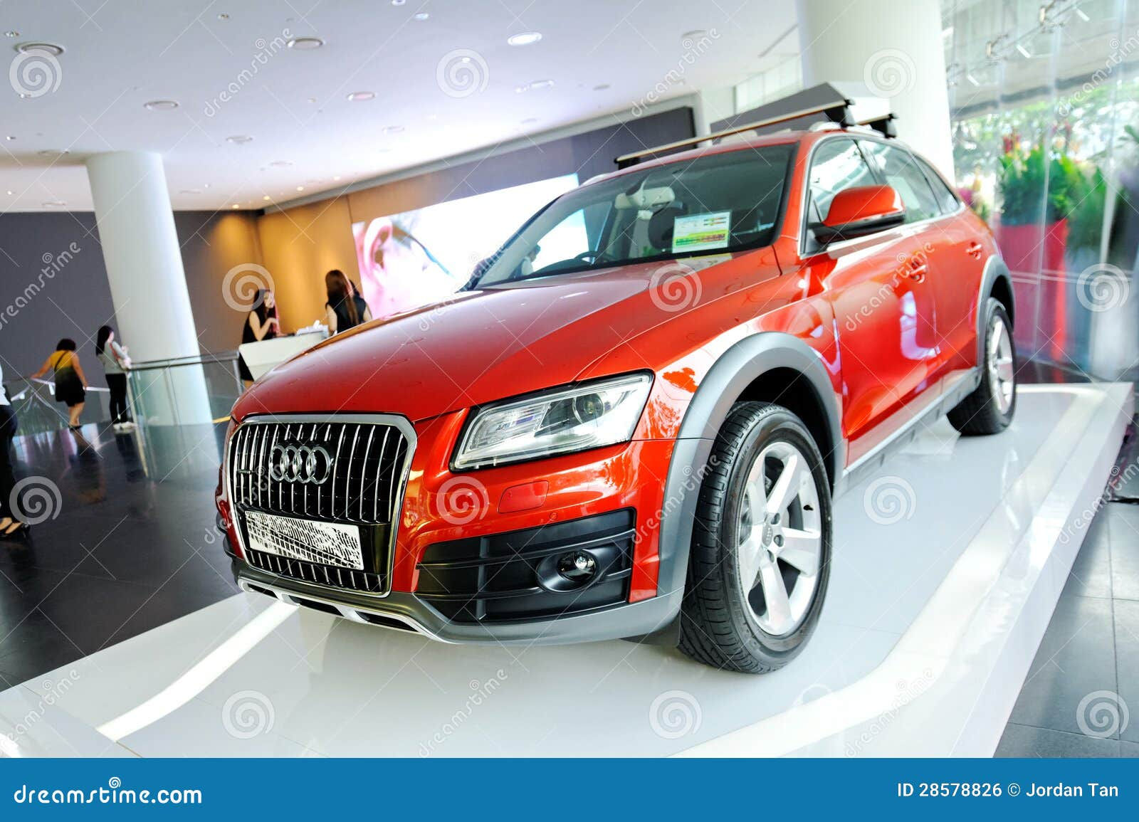 Wallpaper #aAP8ZJMBpyOg8YnEodhj164 New Audi Q5 Crossover SUV on Display at Audi Centre Singapore Editorial