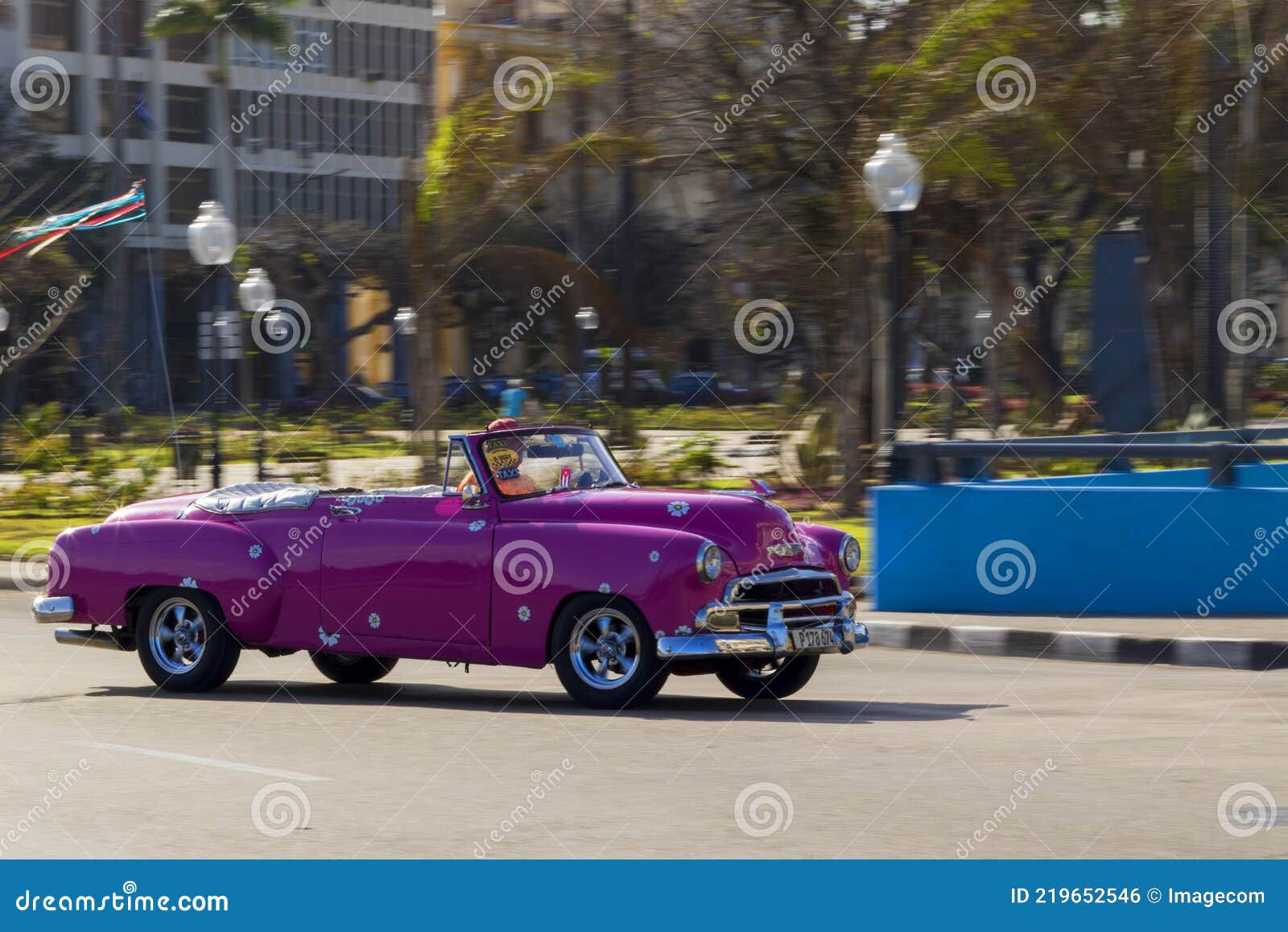 Wallpaper #D2cT65IBSpphPi3-DUoL230 Vintage Classic American Cars Editorial Photo Image of Caribbean