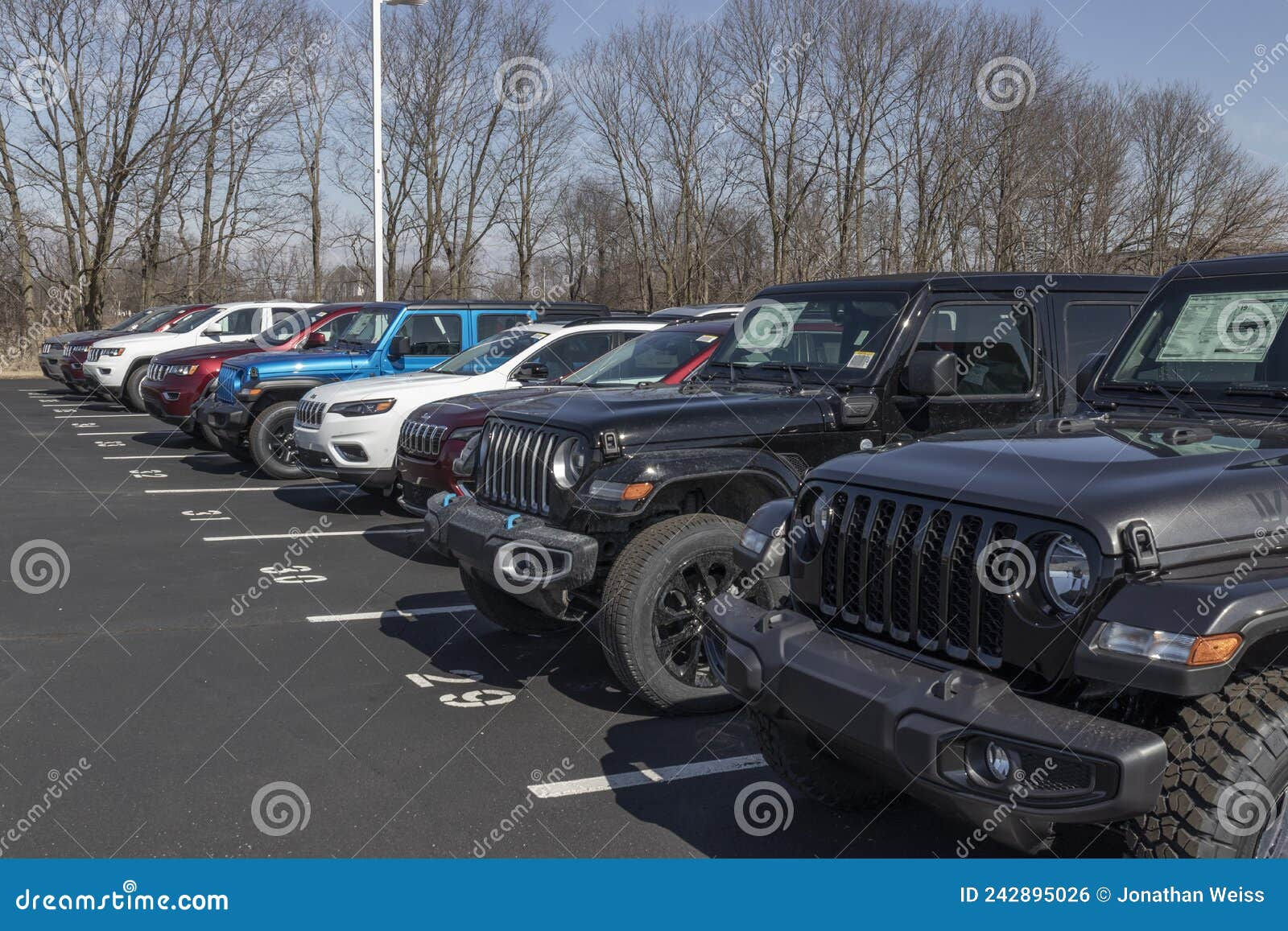 Wallpaper #eEJcPZMBOBpx0NhmC8Qt315 Jeep Display at a Stellantis Dealership Jeep Offers the Wrangler