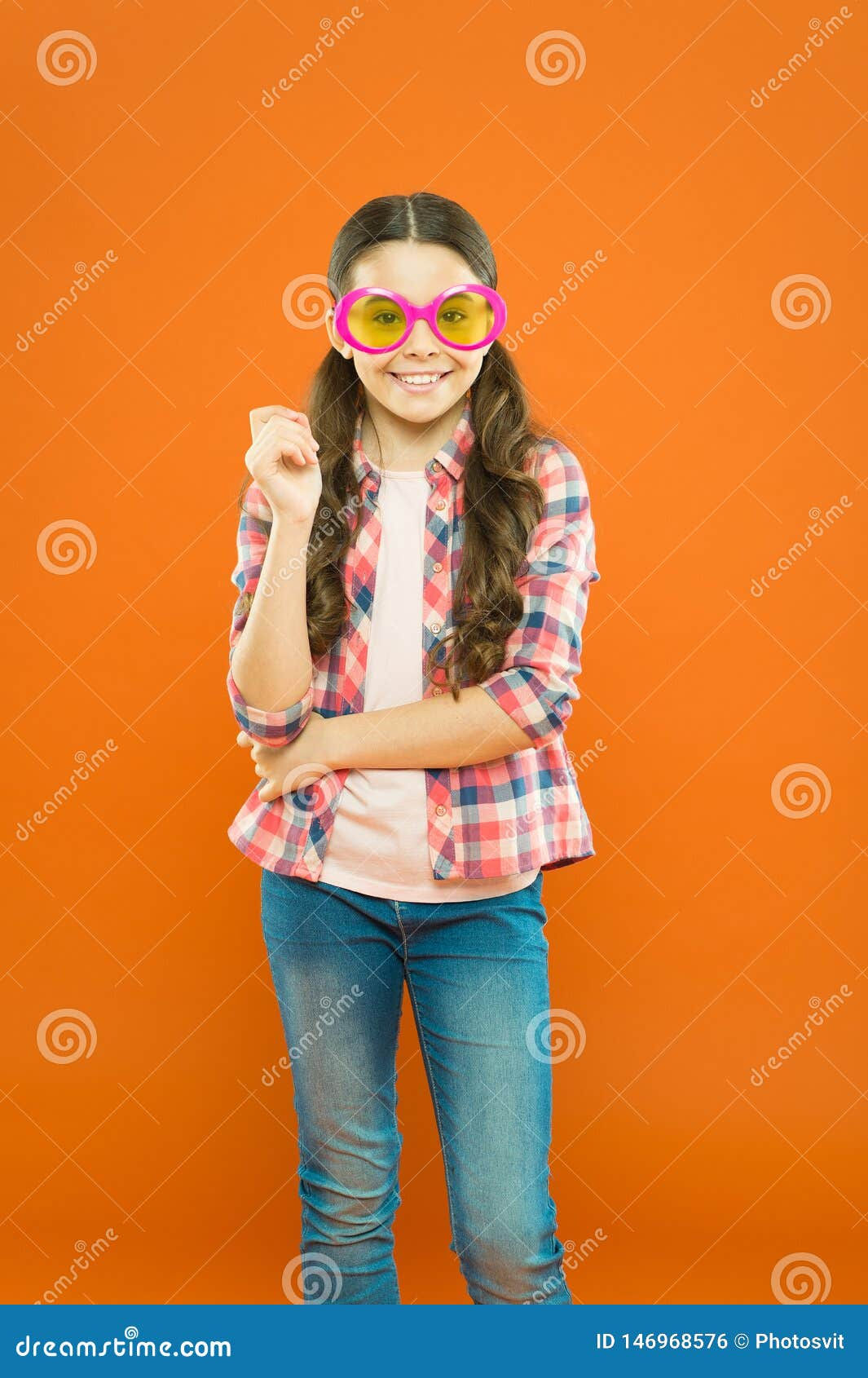 Wallpaper #oPRpOpMBKFX8bn3ru3gp255 Sunglasses Are Health Necessity Dissatisfied Kid Yellow Background