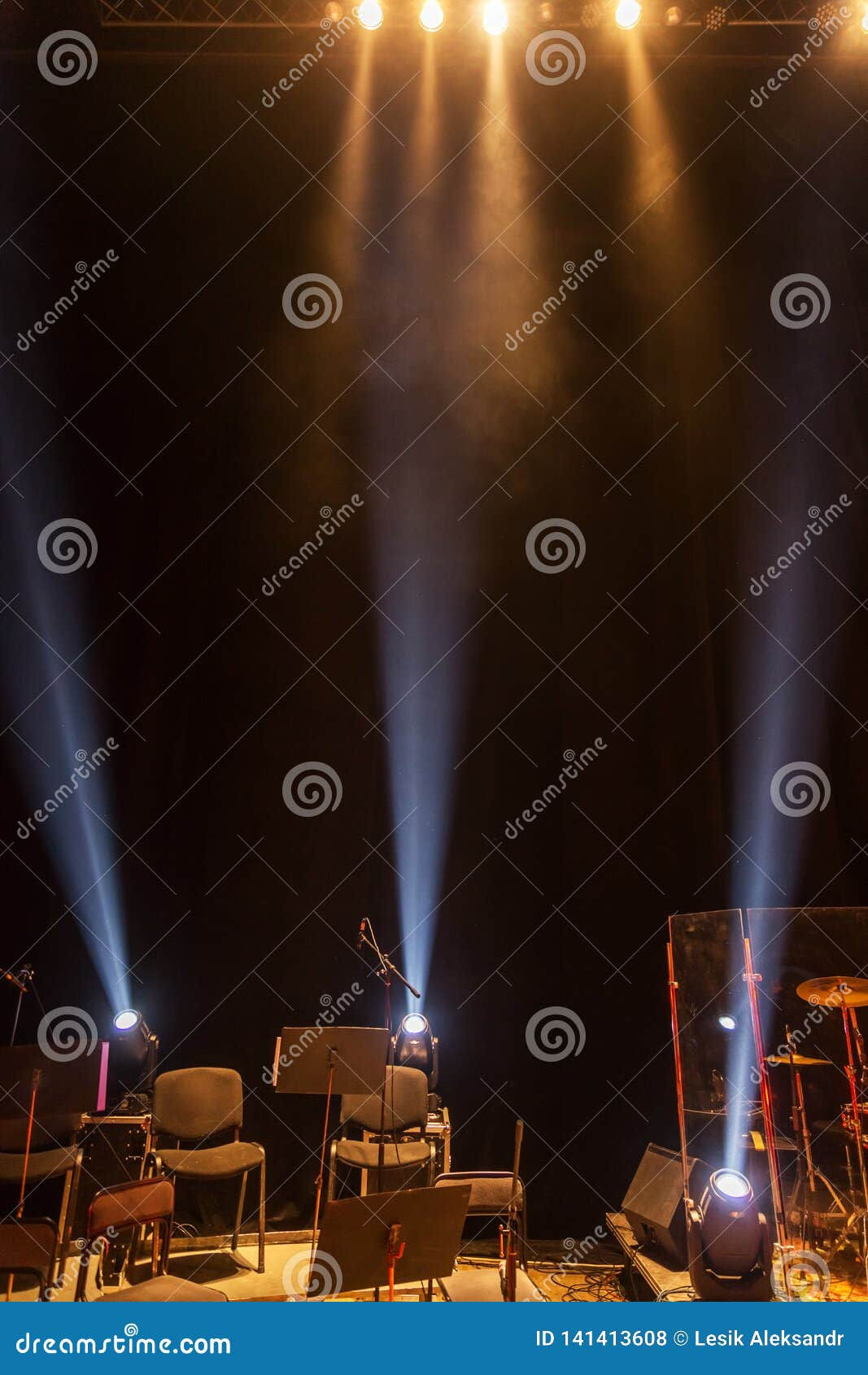 Wallpaper #eGcxC5MBSpphPi3-4dgp376 Stage Lights Several Projectors in the Dark Stock Photo Image of