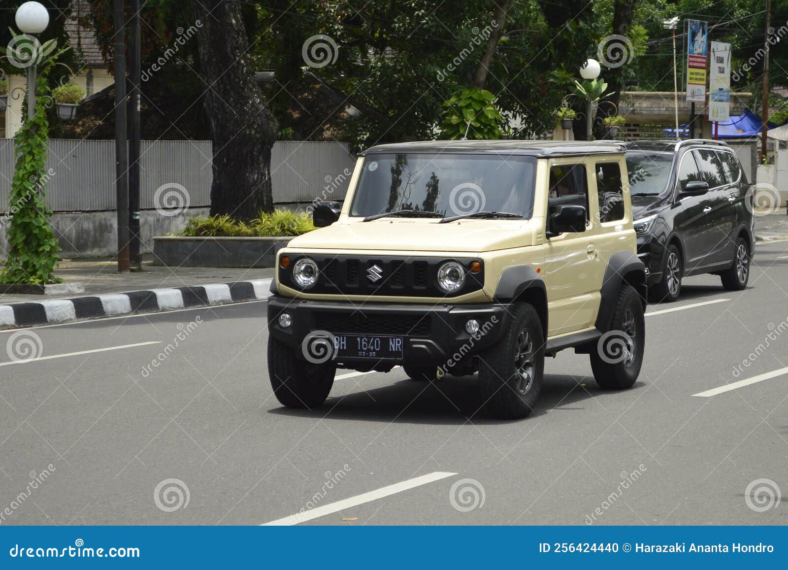 Wallpaper #MWcS55IBSpphPi3-zDYL40 2020 Suzuki Jimny Jeep Editorial Image Image of Street 256424440