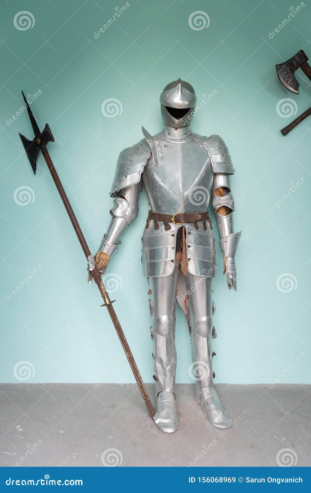 Wallpaper #QDNlM5MBcgDP3FvJ6qvk55 A Standing Vintage Steel Full Body Armor Suit Stock Image Image of