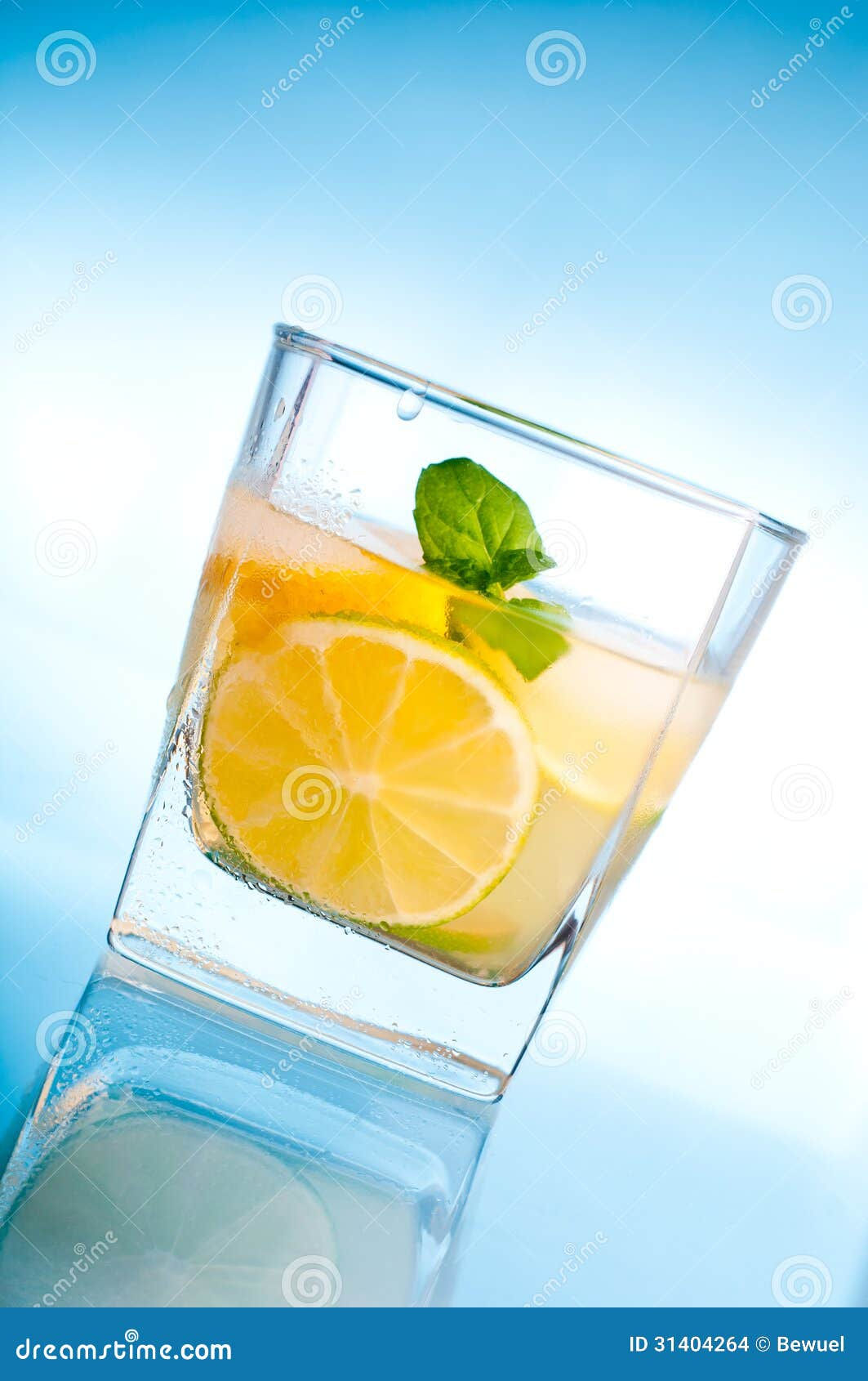 Wallpaper #GGfpAZMBSpphPi3-Wa1b98 Fresh Lemonade Stock Photo Image of Lemonade Drink 31404264