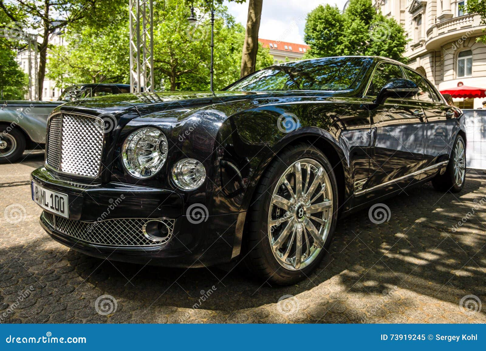 Wallpaper #W0CcMJMBJhL2WPba7cI2299 Full Size Luxury Car Bentley Mulsanne Editorial Image Image of Size