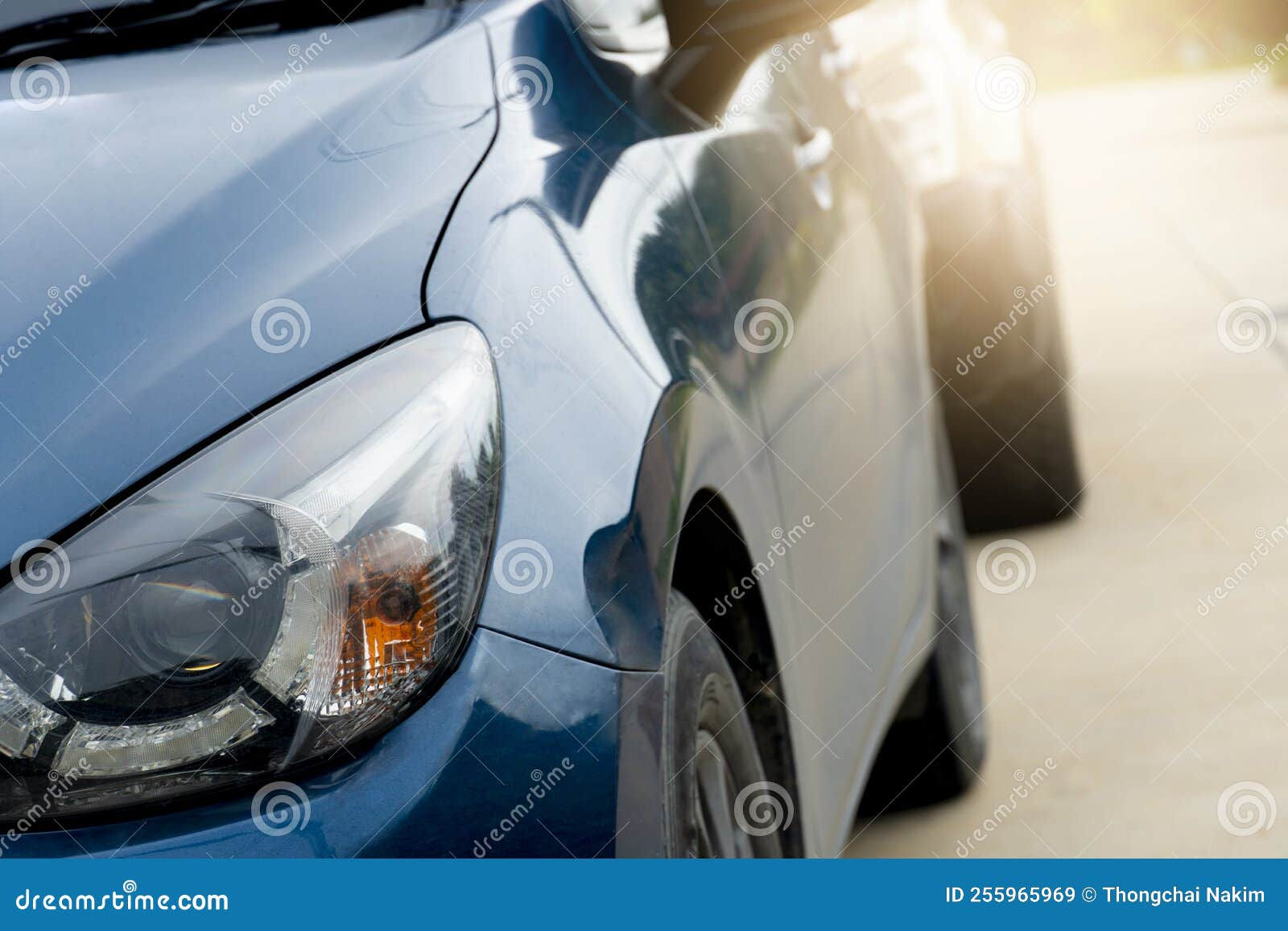 Wallpaper #28f27 Old Car Front Close Up Stock Image Image of Hood White 138813347