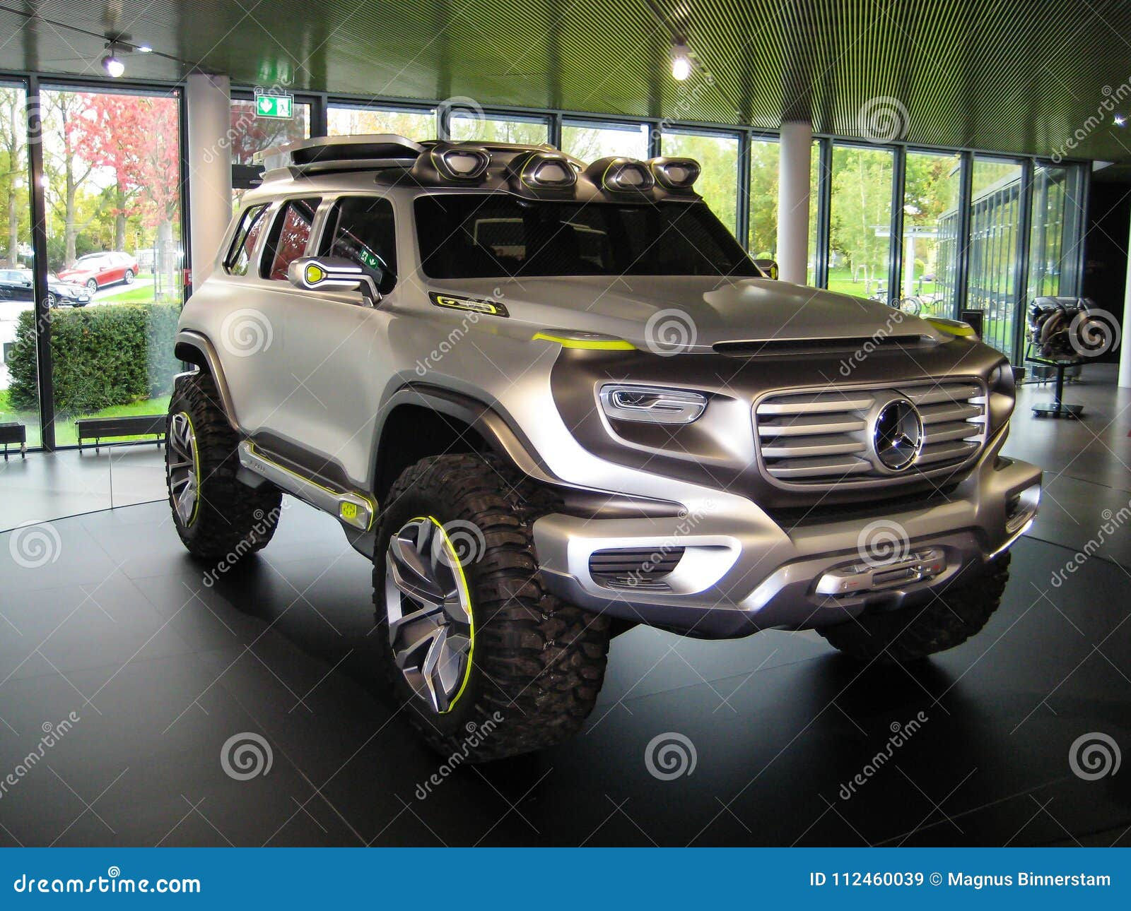 Wallpaper #9Rd6PpMBPLD5_VENTN9C54 Front View of the Mercedes F Cell SUV Editorial Stock Image Image of
