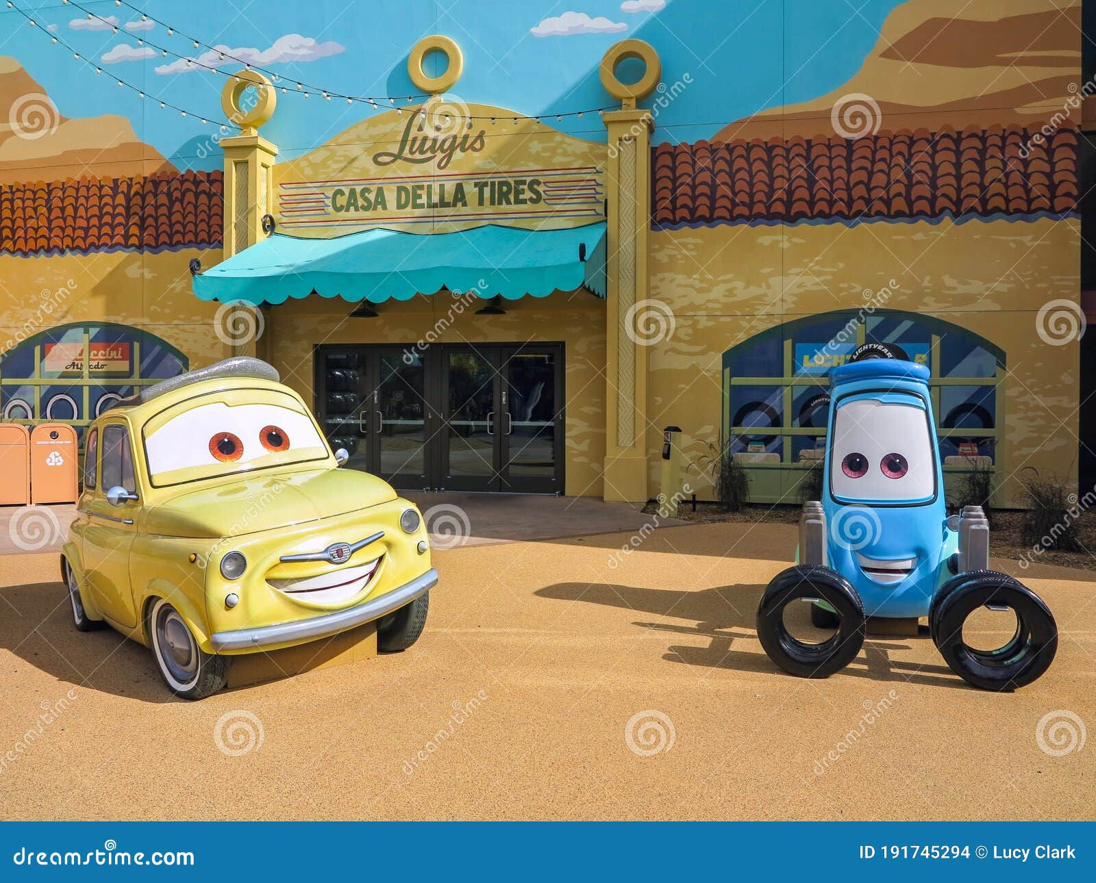 Wallpaper #SHOJhI4BFI5NbQksIR0S44 Luigi and Guido at Disneys Art of Animation Resort Editorial Stock