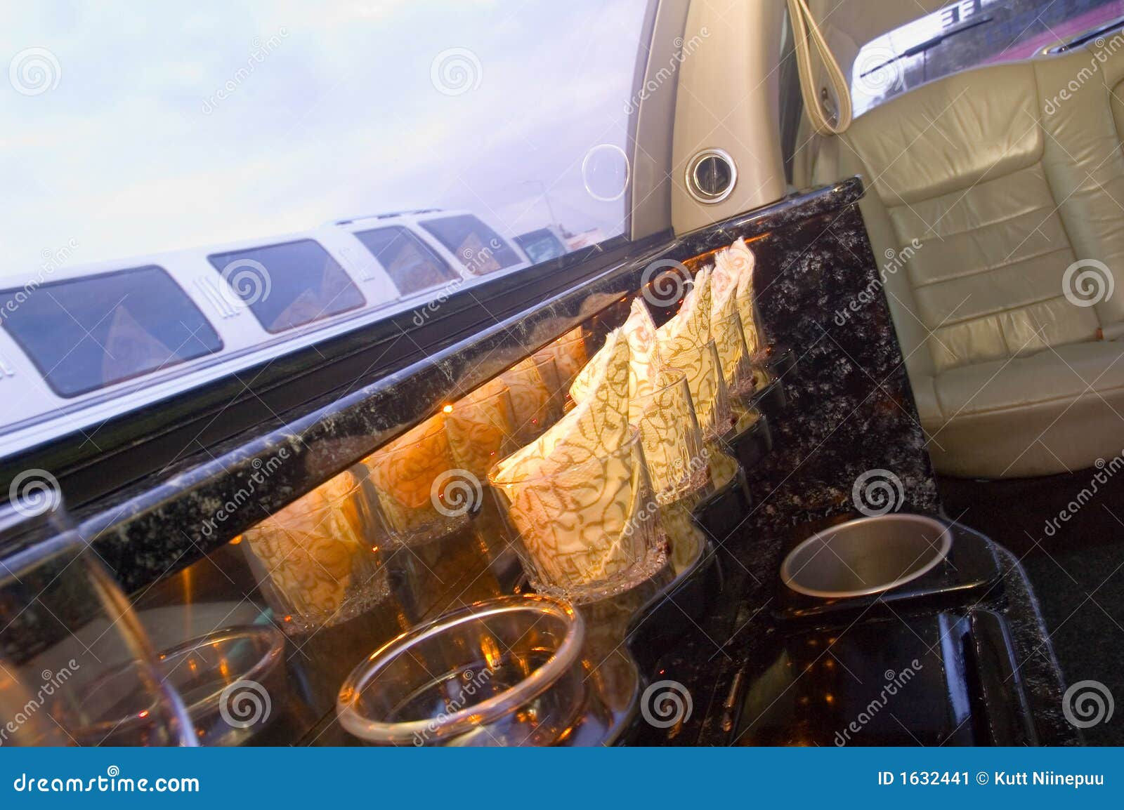 Wallpaper #sEBCMZMBJhL2WPbaTsVB183 Limousine Interior Stock Image Image of Long Limousine 1632441