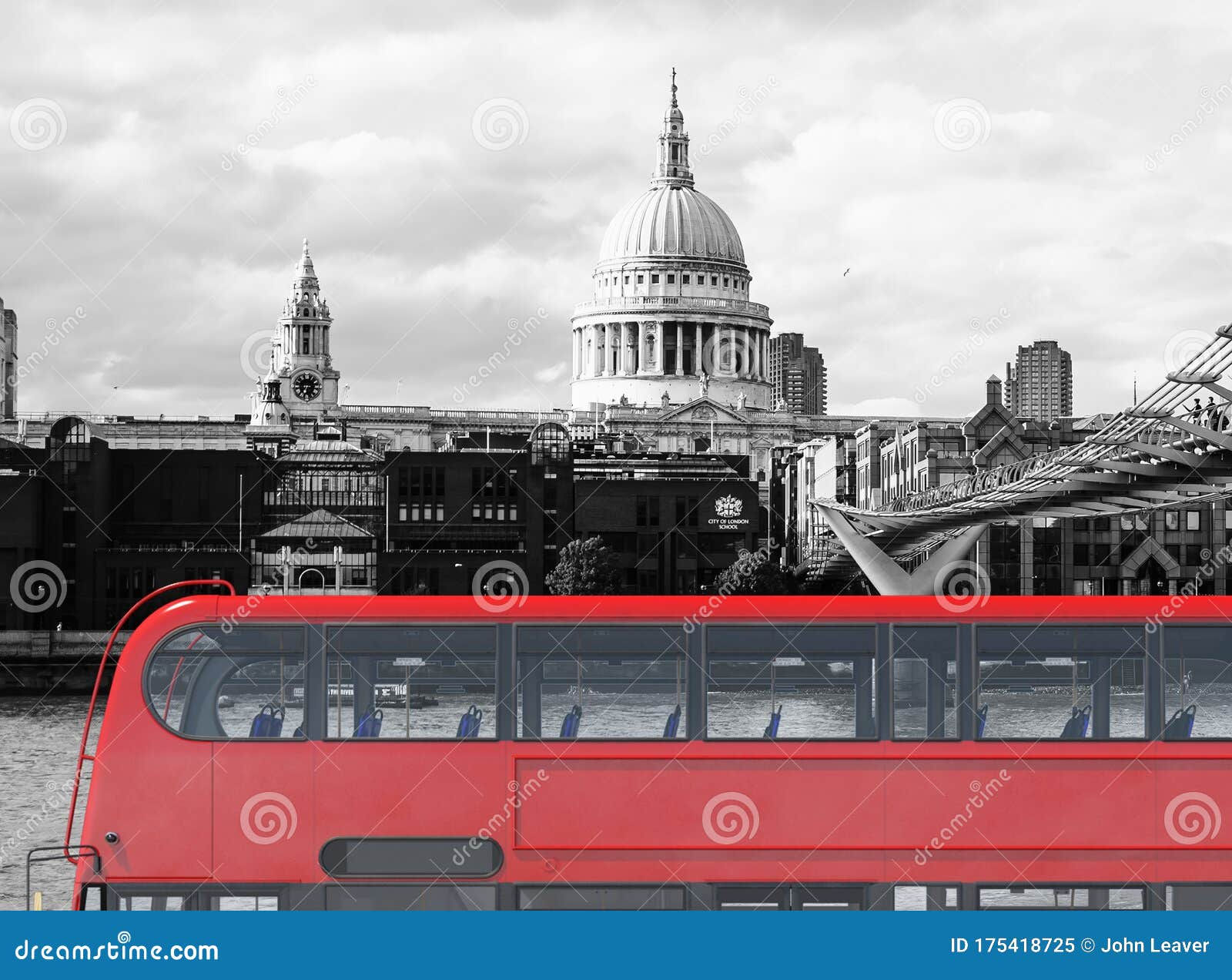 Wallpaper #2WigFZMBSpphPi3-egh-280 3D Illustration of a Red London Bus and Cityscape Stock Illustration