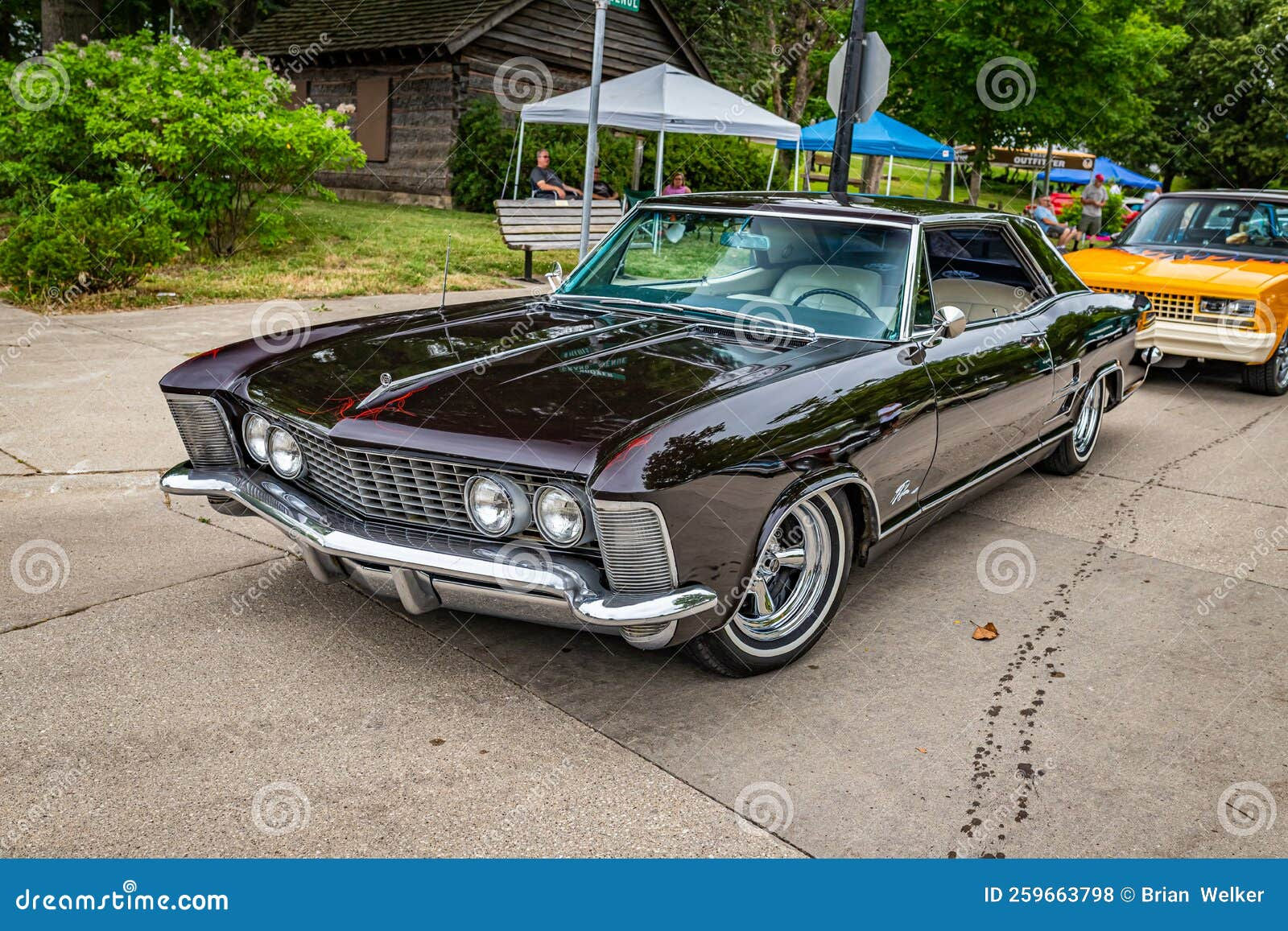 Wallpaper #Pam2KZMBMYaX5LKBAdSU241 1964 Buick Riviera Hardtop Coupe Editorial Stock Photo Image of Model