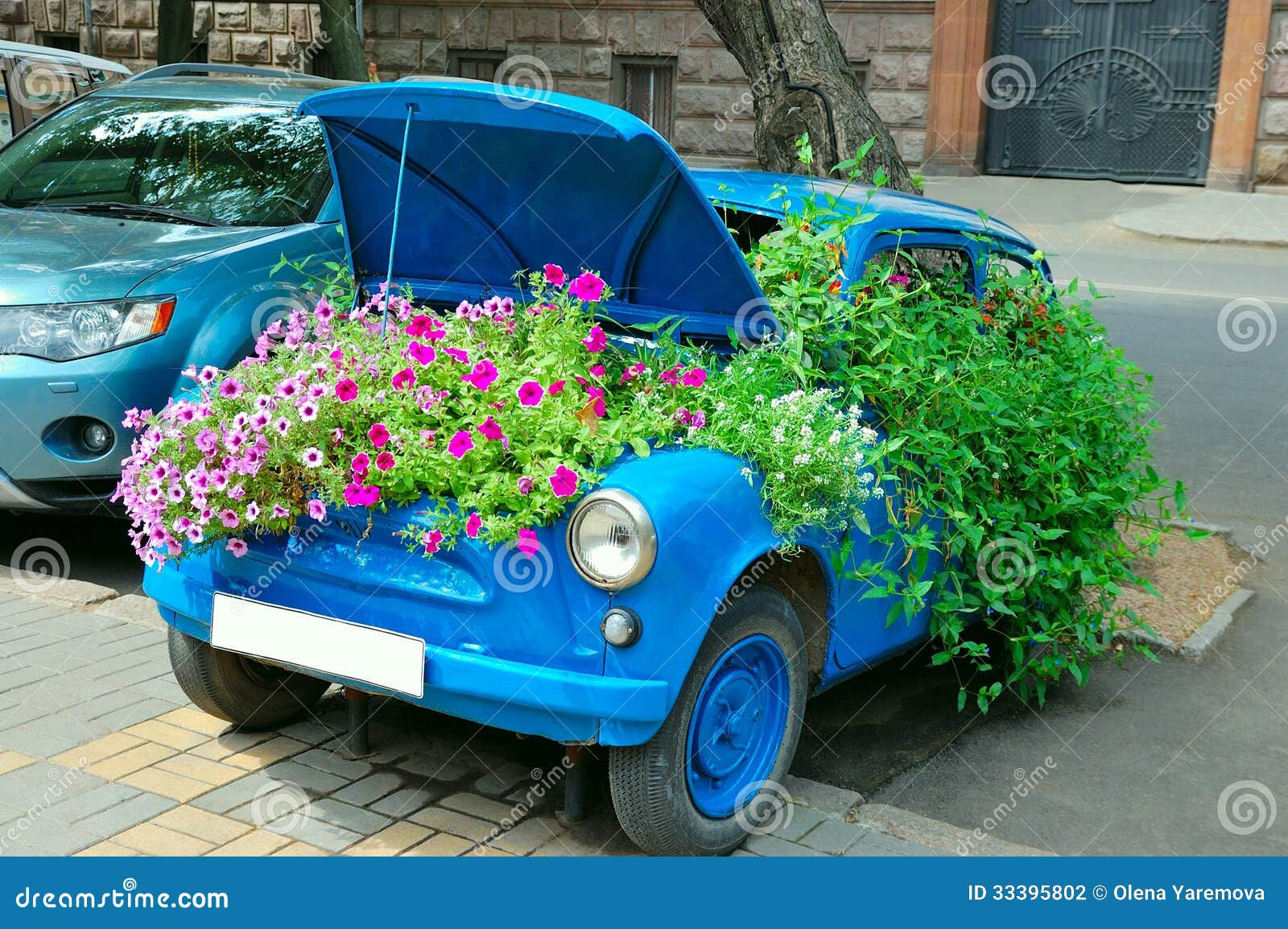 Wallpaper #JM_wOpMBOBUYluQY5LrR245 Decorative Car Stock Photo Image of Ornate Flower Horizontal 33395802