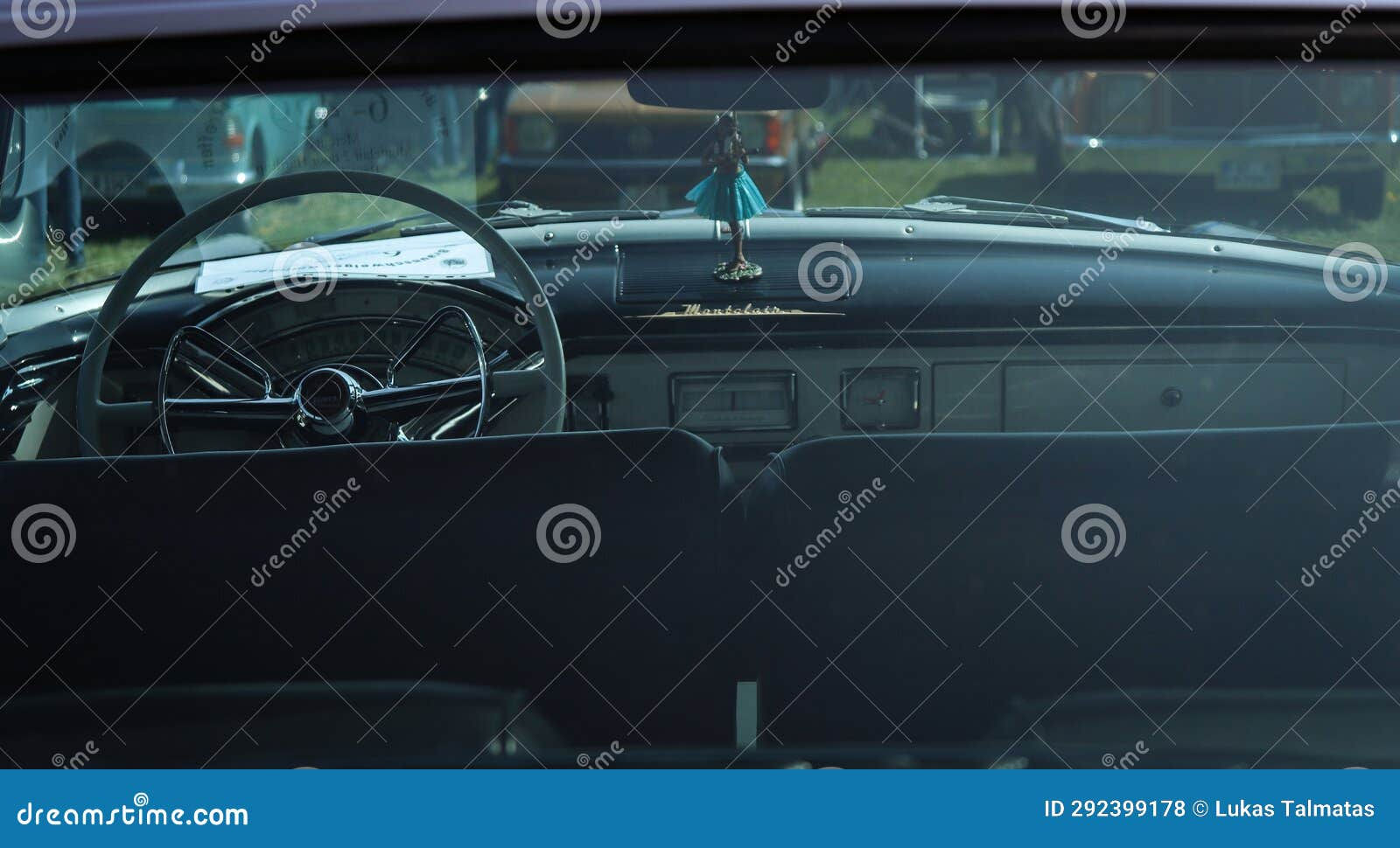 Wallpaper #ugNJZpMBpyOg8YnEf9pd288 Dashboard View of a Vintage Old School Car Editorial Stock Photo