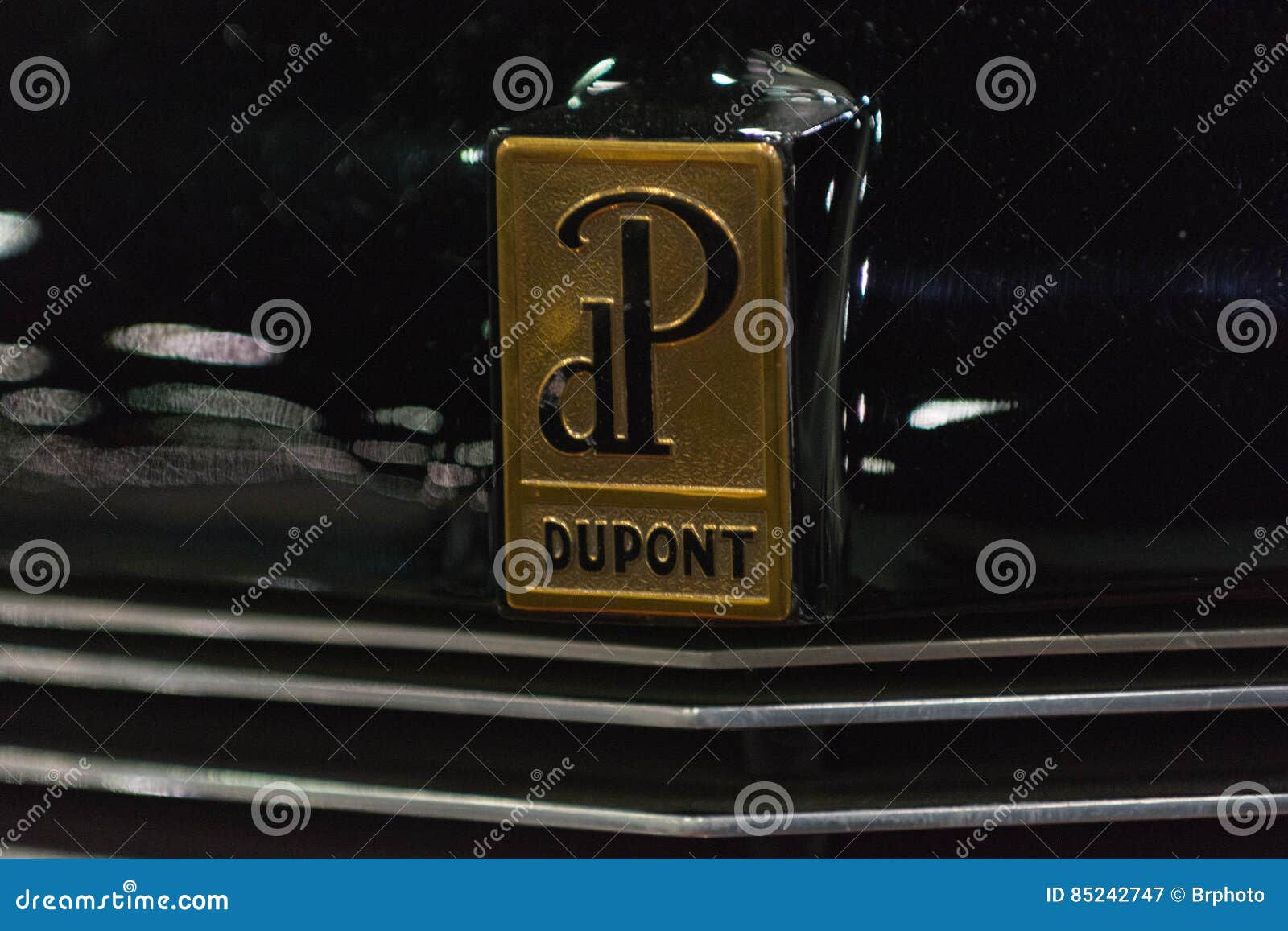 Wallpaper #pZ0cY5cBkAG5jTCHca7Y83 Dupont Vintage Car Emblem Editorial Photography Image of American