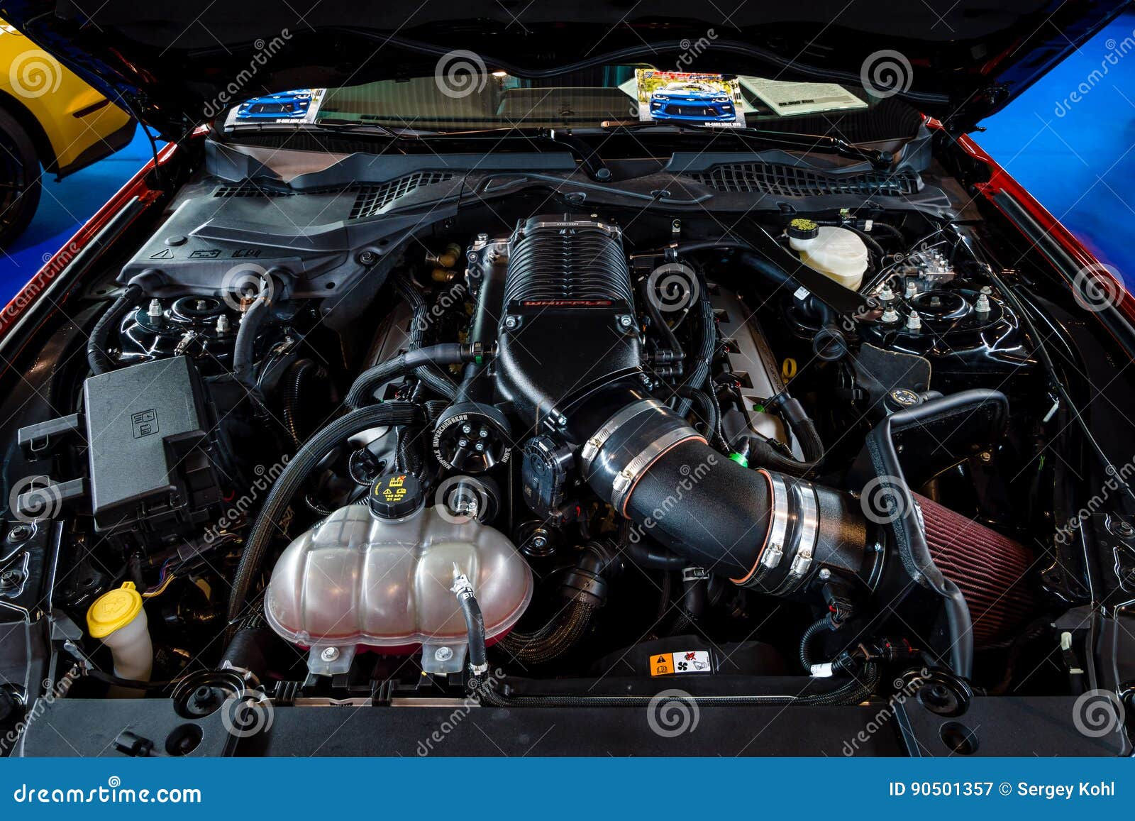 Wallpaper #7EYXVZcBqAgmjOk2ul39119 Engine of the Ford Mustang GT V8 Supercharged 2017 Editorial