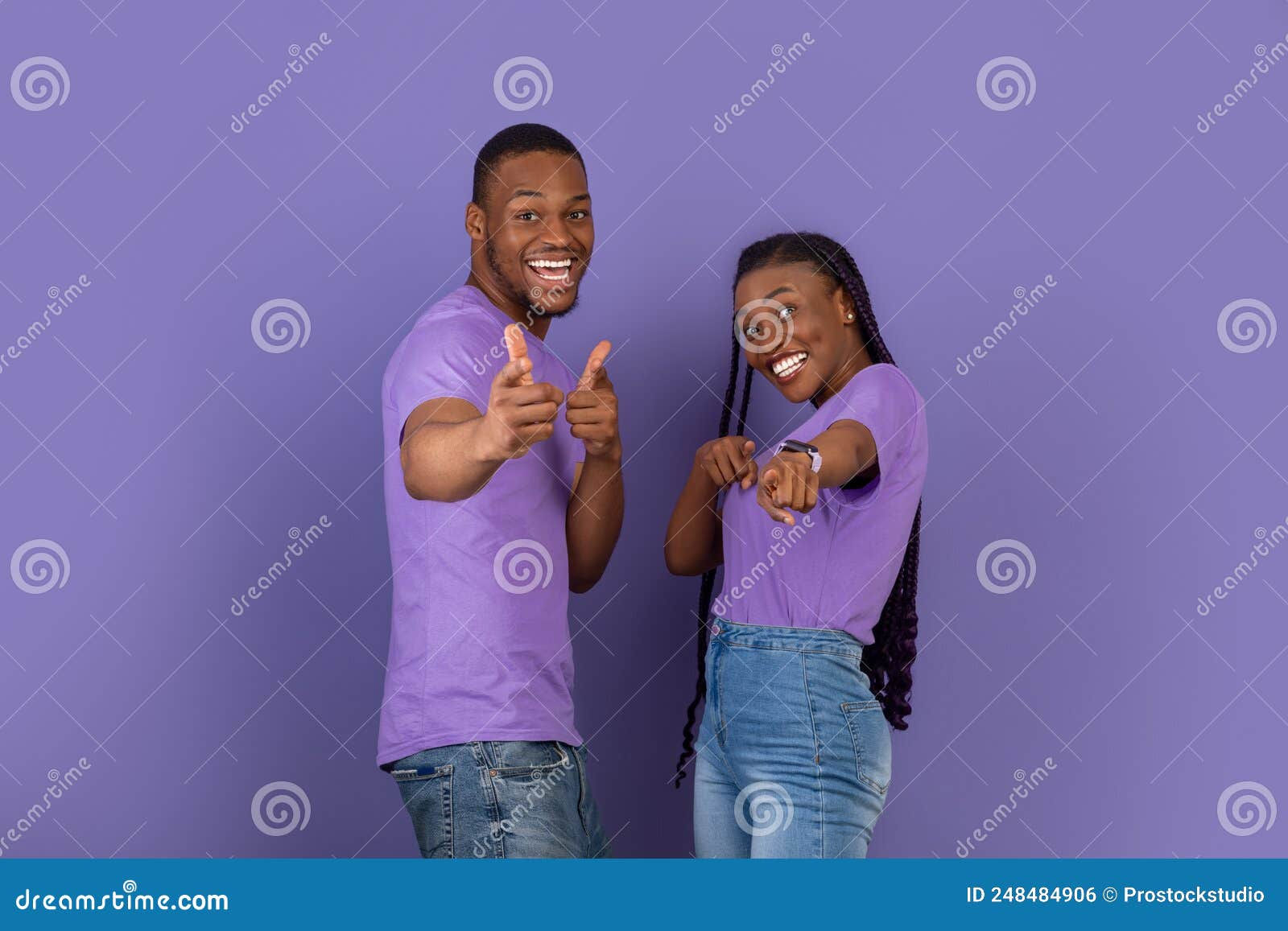 Wallpaper #IWf6_JIBSpphPi3-lZoB303 Excited Black Guy and Lady Pointing Fingers at Camera Stock Photo