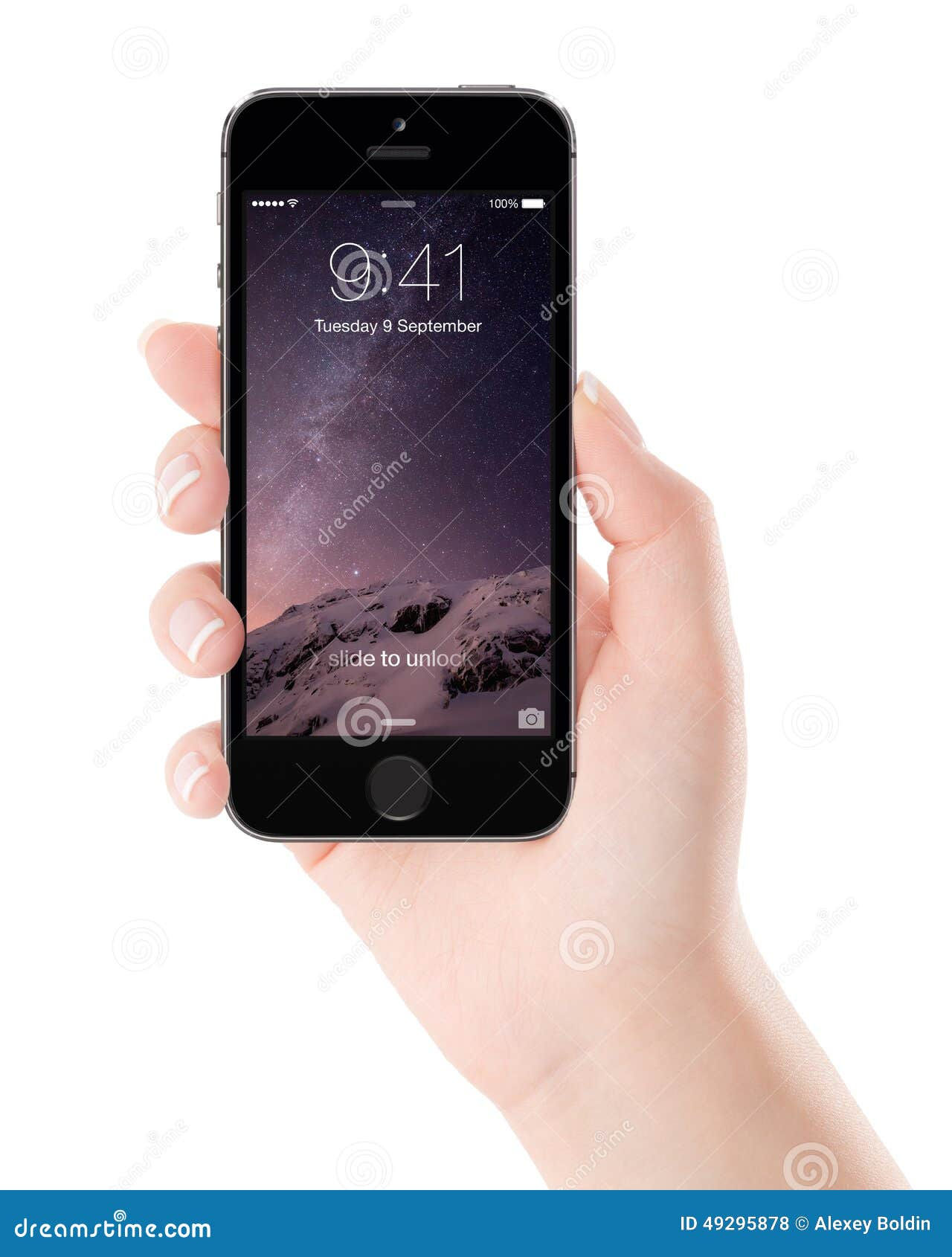 Wallpaper #l2f3ApMBSpphPi3-l7Gf174 Apple Space Gray iPhone 5s with Lock Screen on the Display in Fe